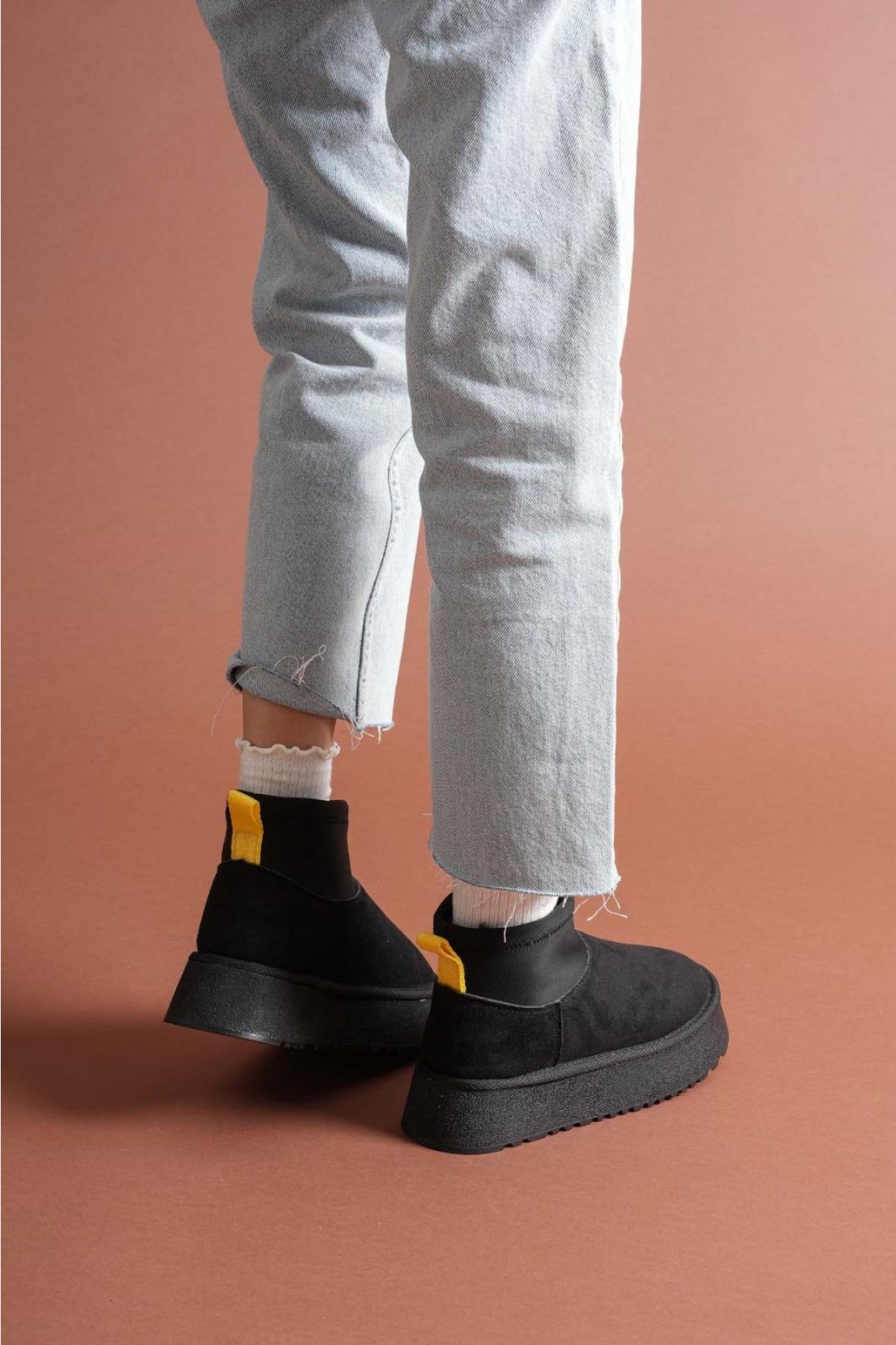 Siyah Süet Kadın Düz Bot - Görsel 4