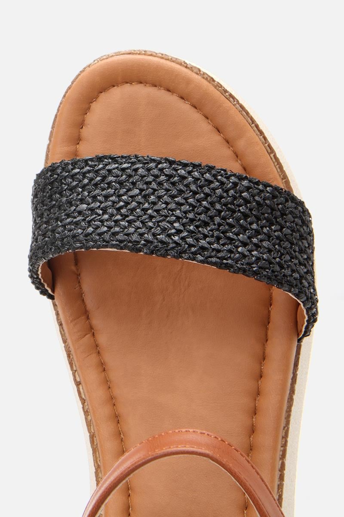 Kadın Siyah Hasır Detaylı Comfort Düz Sandalet - Görsel 5