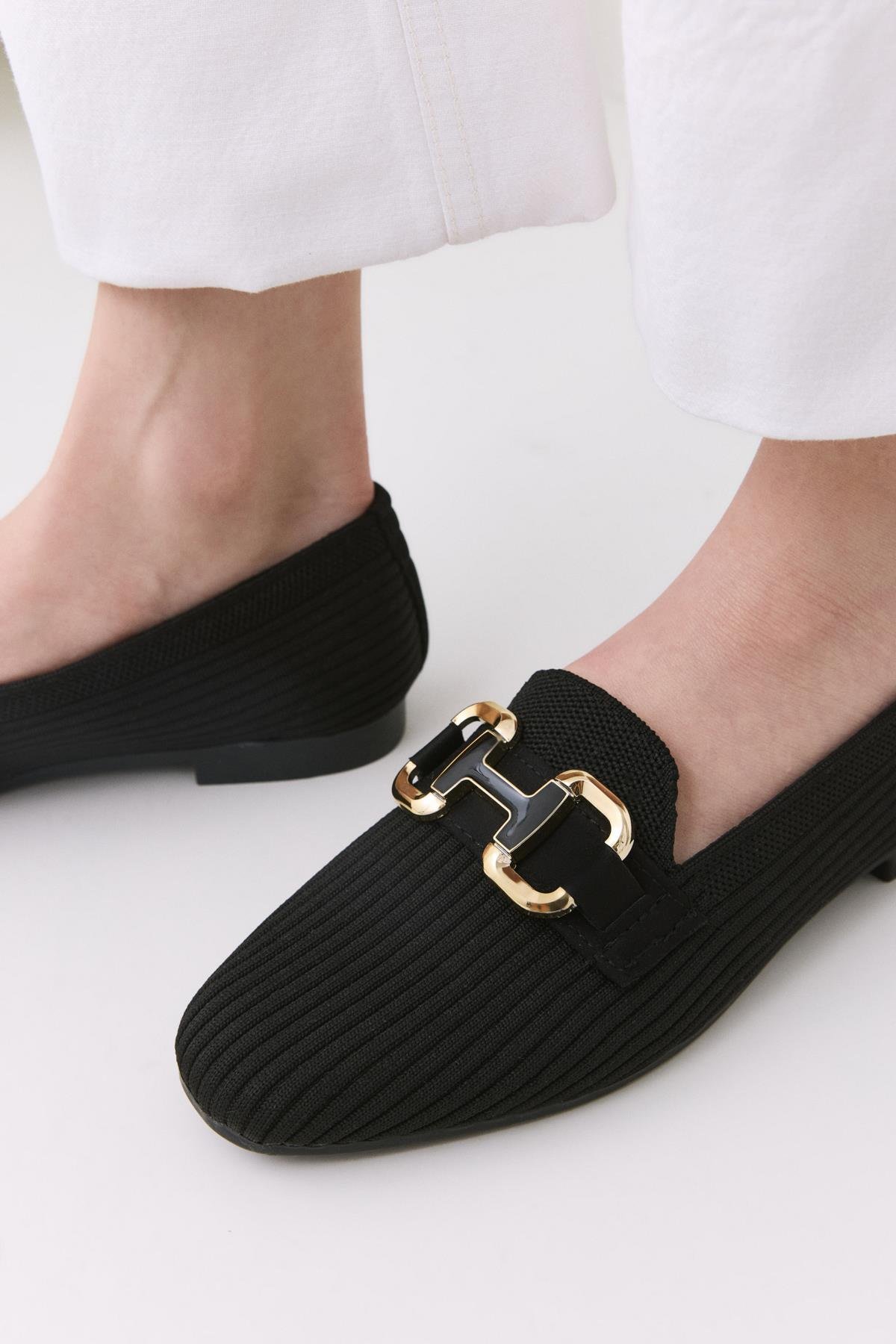 Kadın Siyah Örgü Detaylı Tokalı Günlük Loafer - Görsel 3