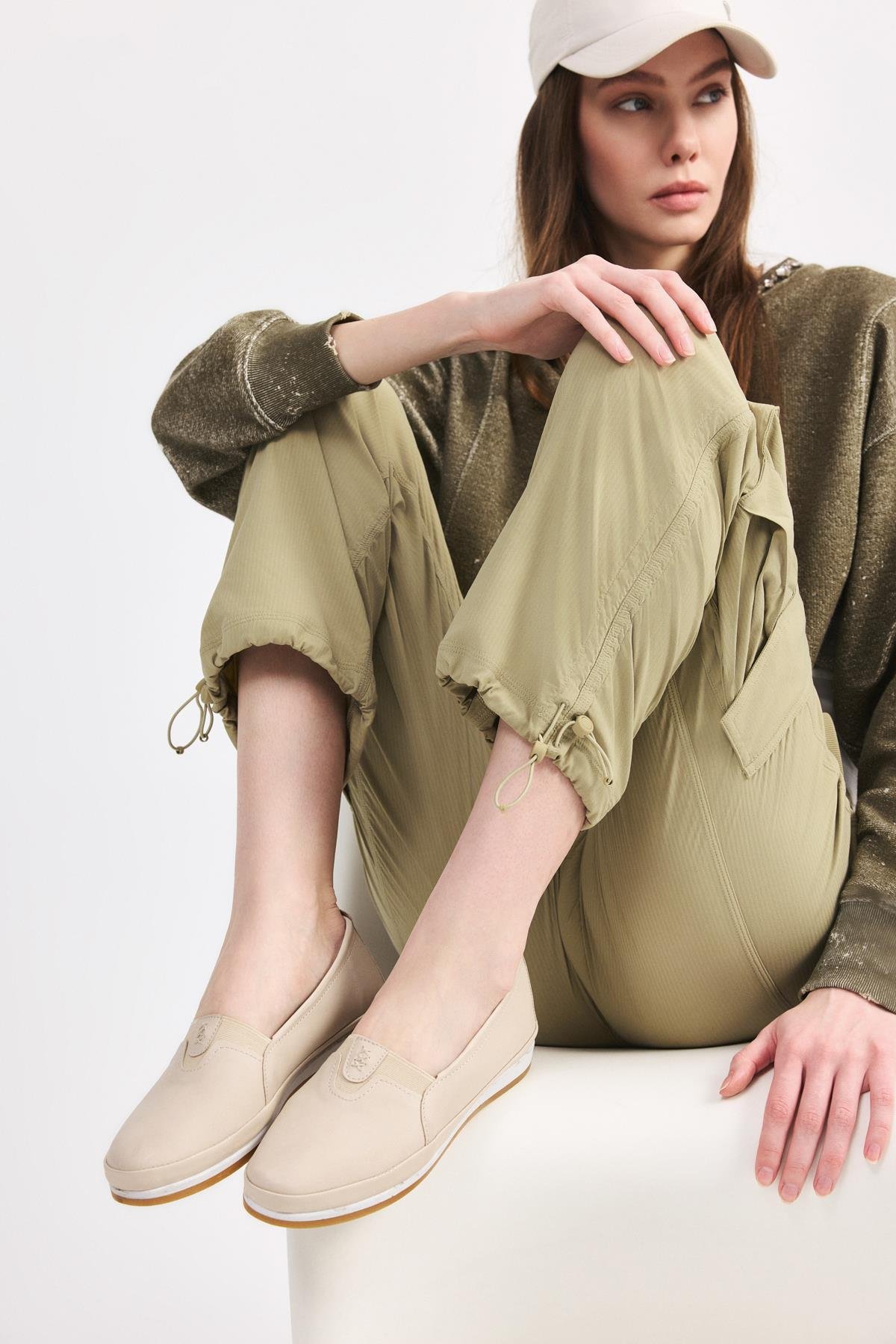 Kadın Bej Comfort Düz Ayakkabı - Görsel 2