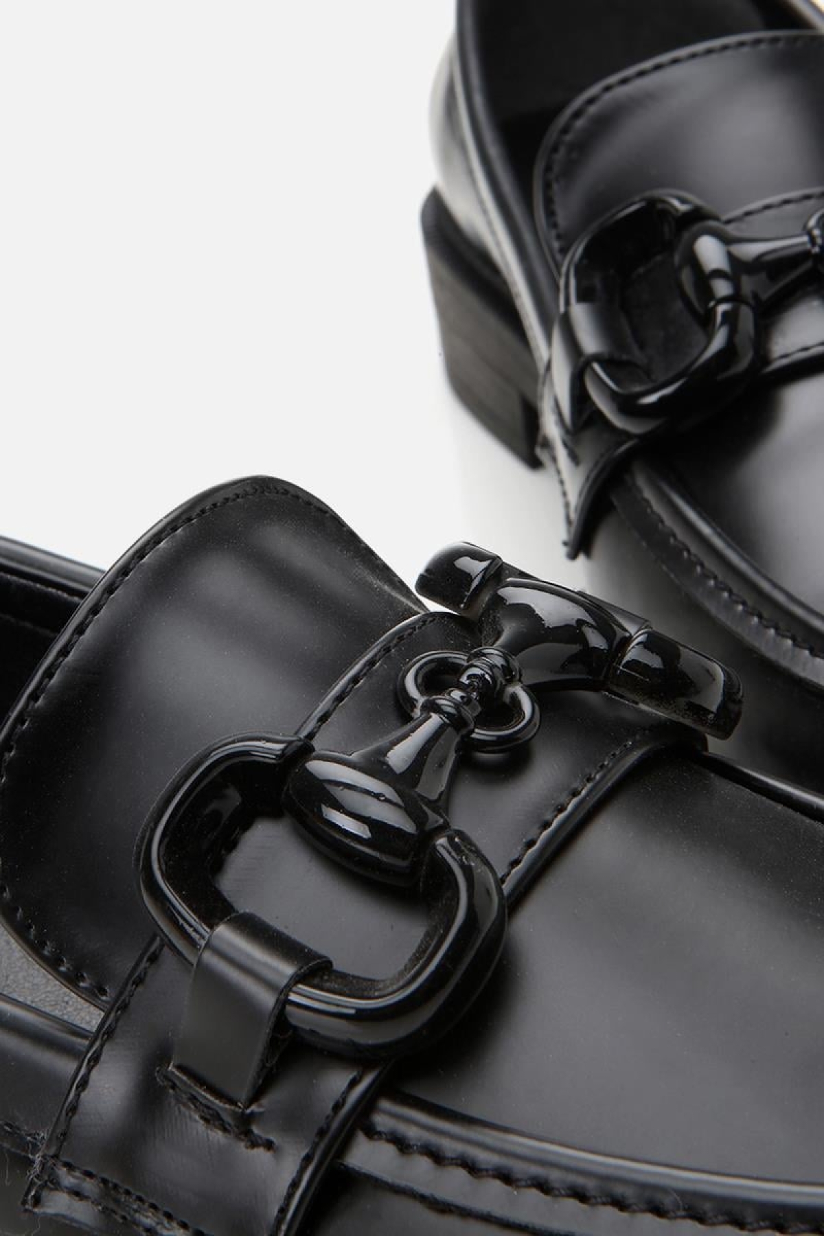 Kadın Siyah Tokalı Klasik Loafer - Görsel 7