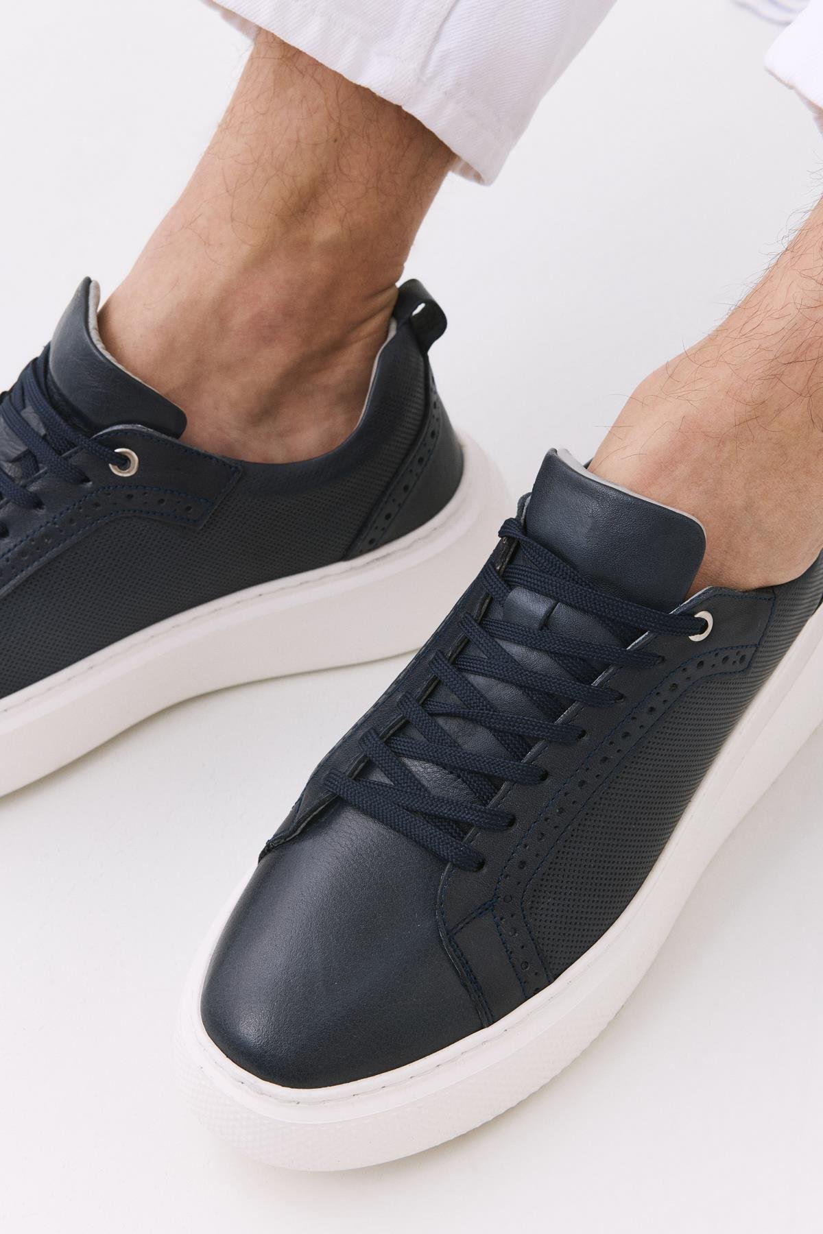 Erkek Deri Lacivert Hafif Tabanlı Spor Ayakkabı - Görsel 3