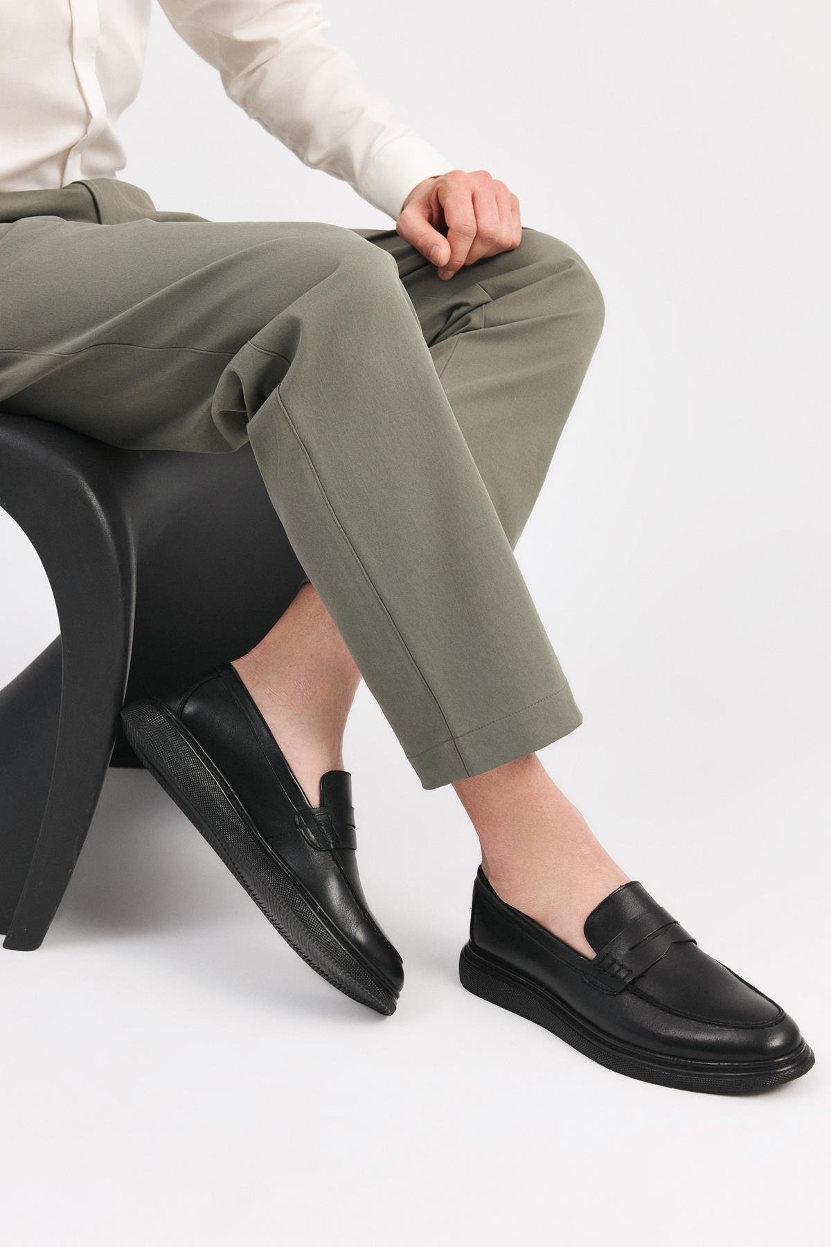 Erkek Deri Siyah Hafif Tabanlı Klasik Loafer - Görsel 3