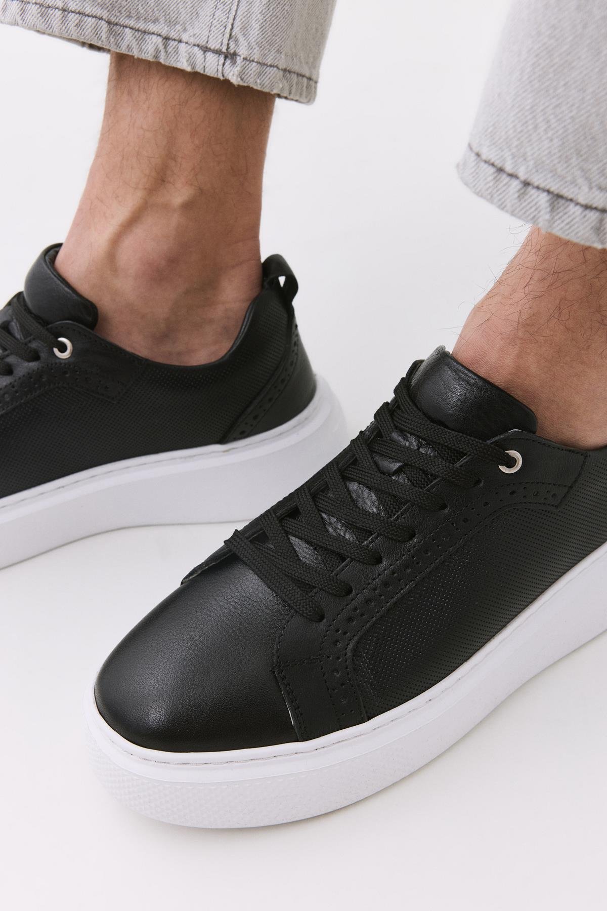 Erkek Deri Siyah Hafif Tabanlı Spor Ayakkabı - Görsel 3