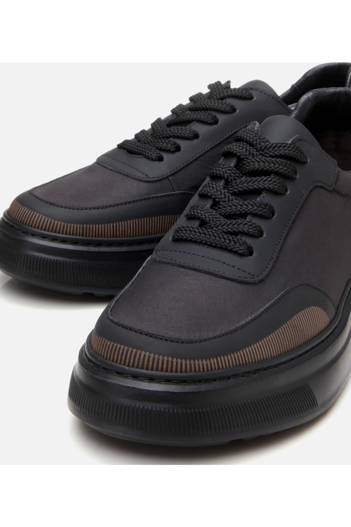 Erkek Deri Siyah Ultra Hafif Tabanlı Spor Ayakkabı - Görsel 4