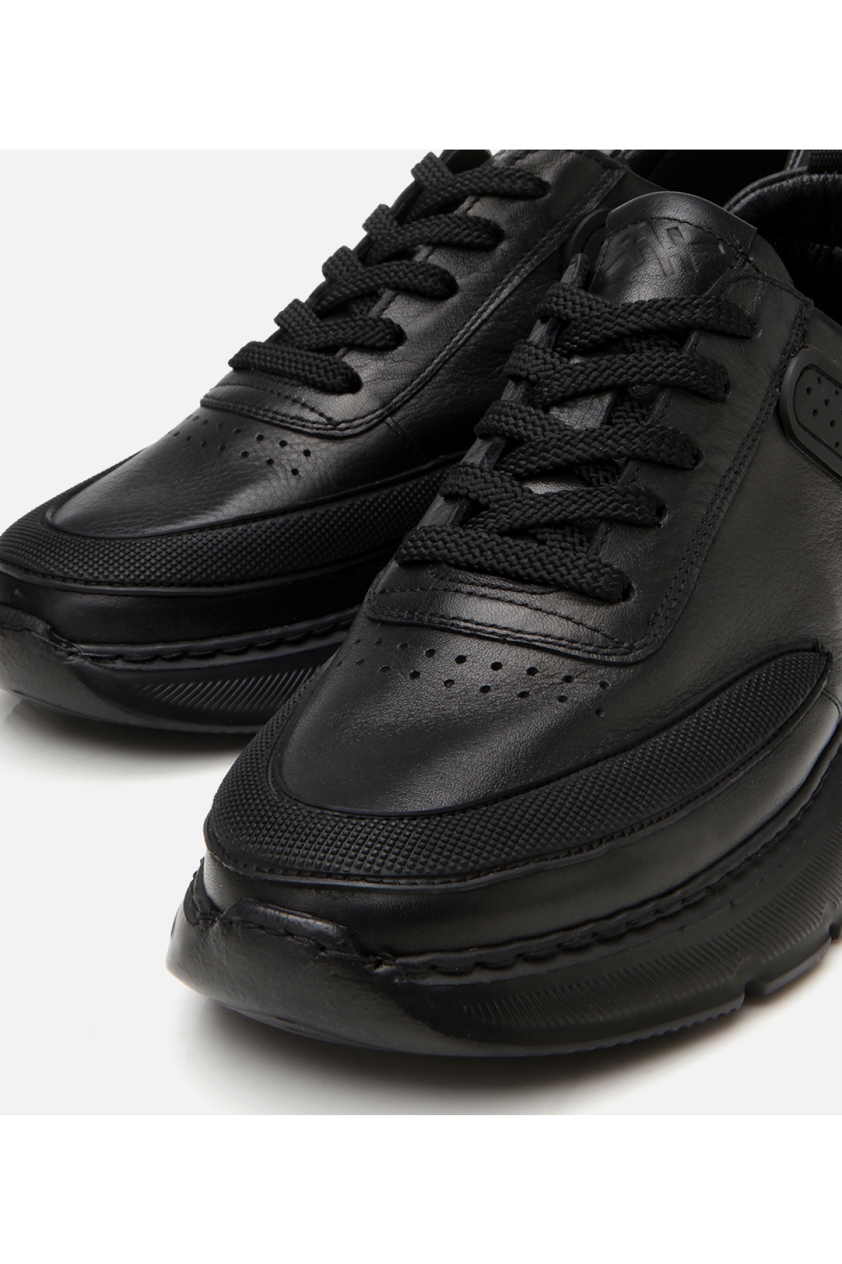 Erkek Deri Siyah Ultra Hafif Tabanlı Spor Ayakkabı - Görsel 4