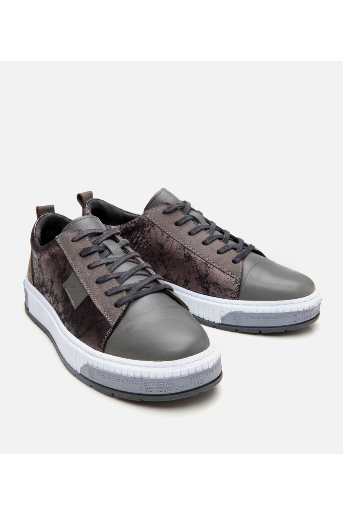 Erkek Deri Gri Baskılı Spor Ayakkabı - Görsel 3