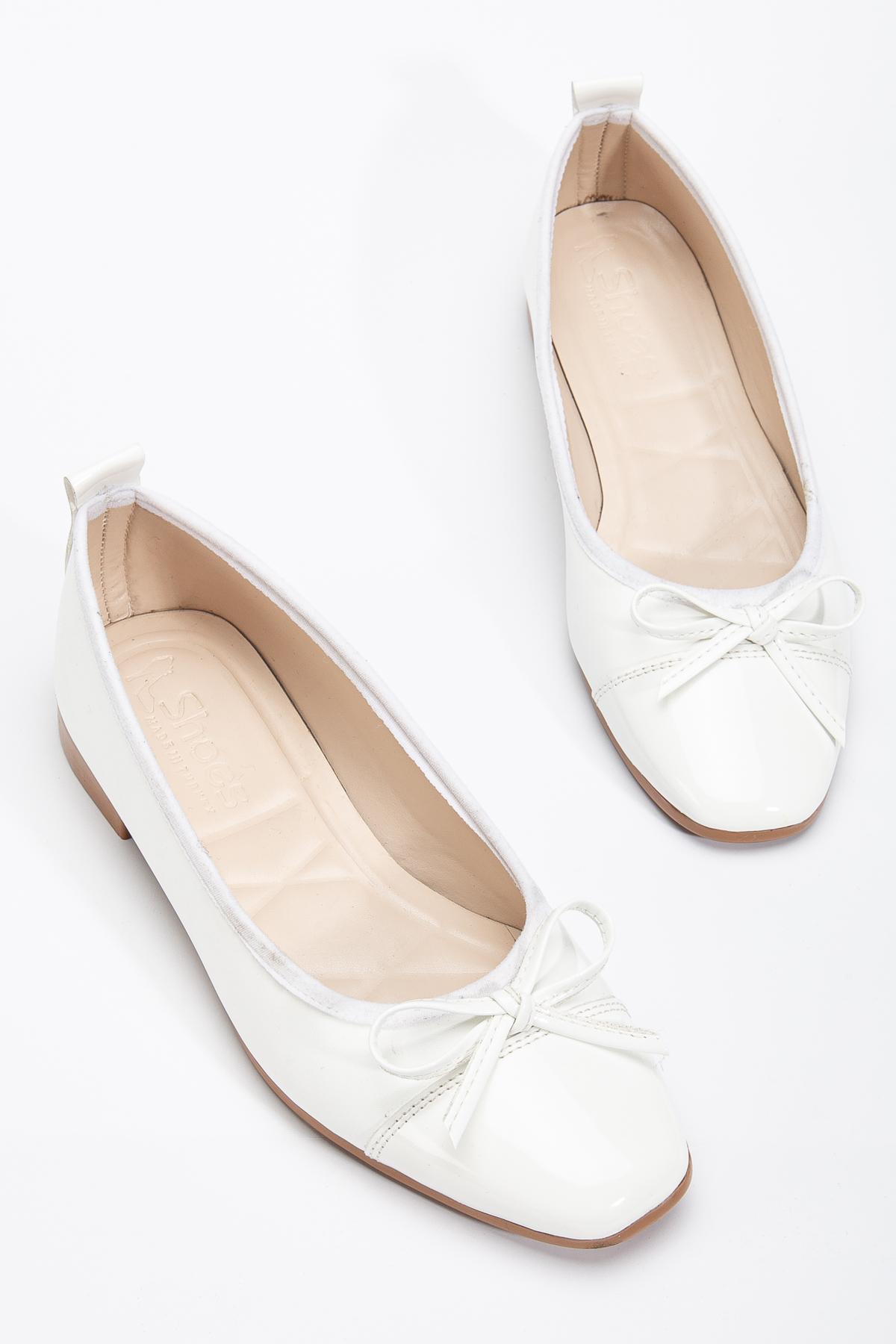 Kadın Beyaz Yanı Hasır Detaylı Fiyonklu Babet - Görsel 4