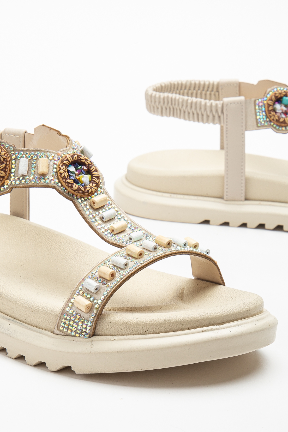 Kadın Bej Arkası Lastikli Taş İşlemeli Sandalet - Görsel 4