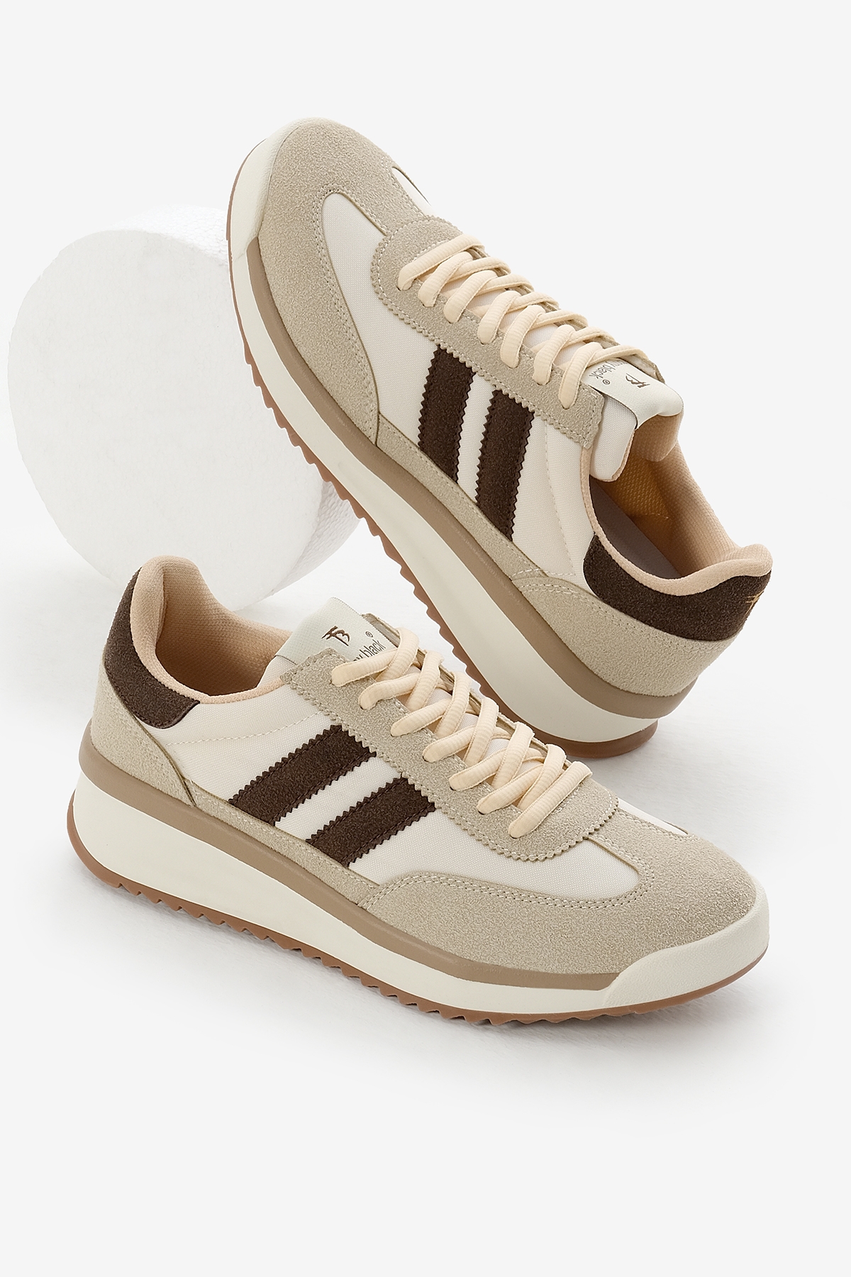 Unisex Bej Toprak Termo Taban Çift Şeritli Bağcıklı Spor Ayakkabı - Görsel 2