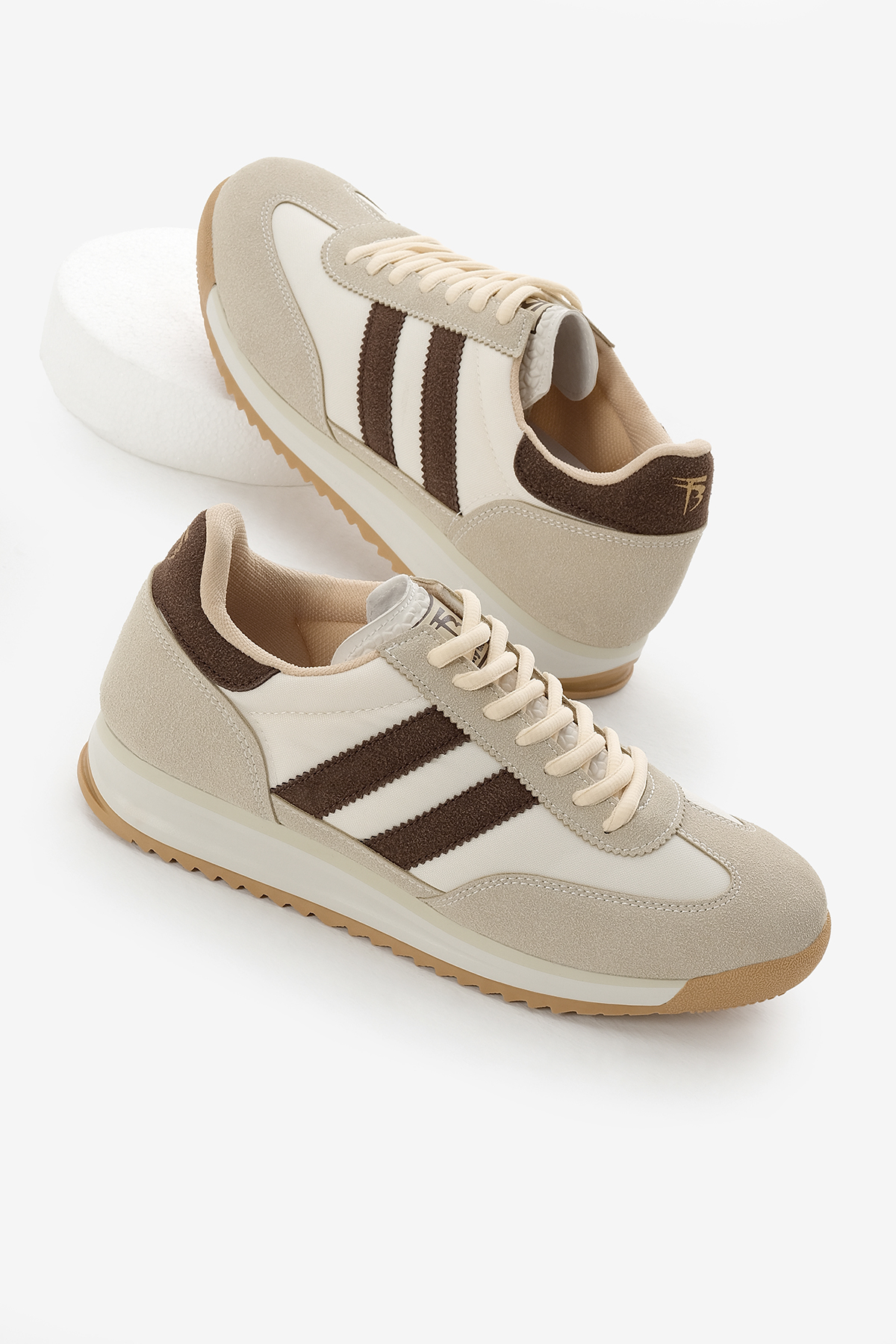 Unisex Bej Toprak Termo Taban Çift Şeritli Bağcıklı Spor Ayakkabı - Görsel 2