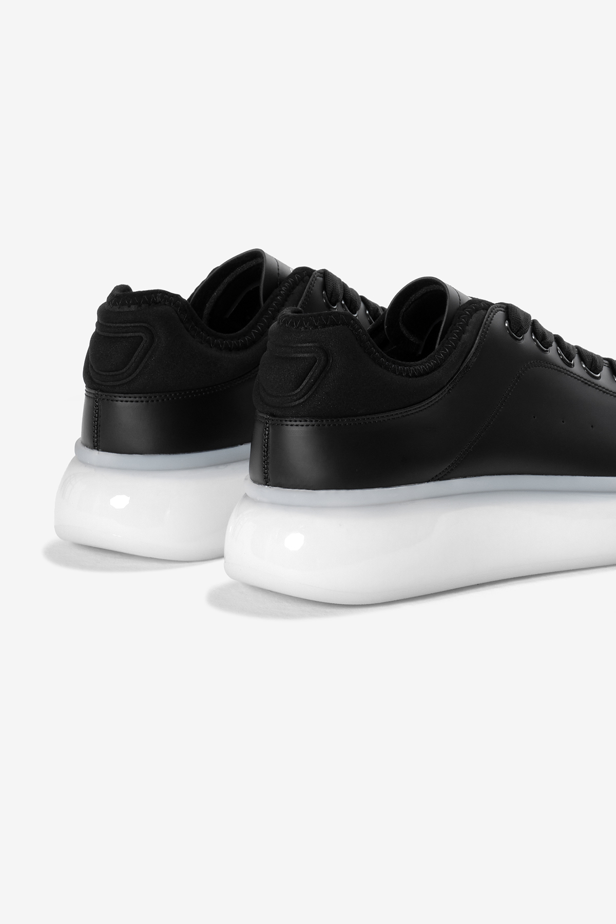 Erkek Siyah Beyaz Kalın Taban Bağcıklı Spor Ayakkabı - Görsel 6