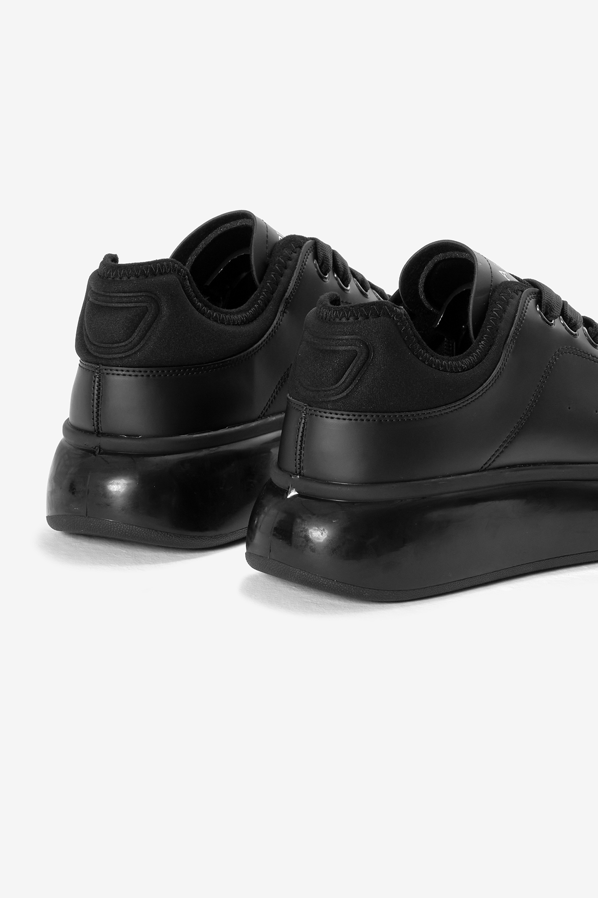 Erkek Siyah Kalın Taban Bağcıklı Spor Ayakkabı - Görsel 6