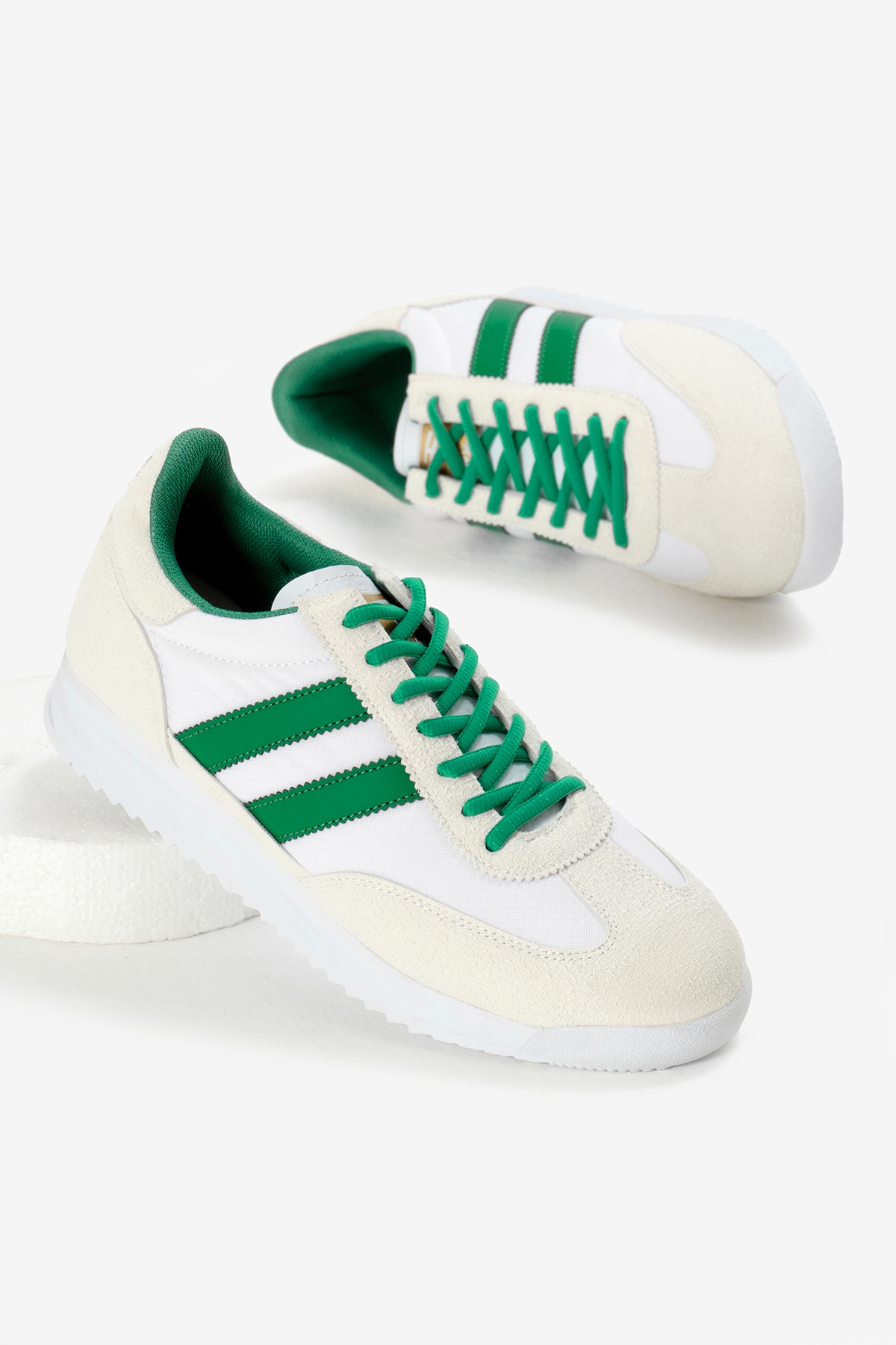 Unisex Beyaz Yeşil Termo Taban Çift Şeritli Bağcıklı Spor Ayakkabı - Görsel 3