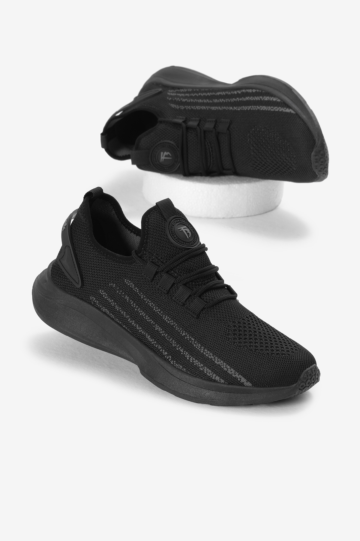 Unisex Siyah Termo Taban Şerit Detaylı Bağcıklı Triko Spor Ayakkabı - Görsel 3