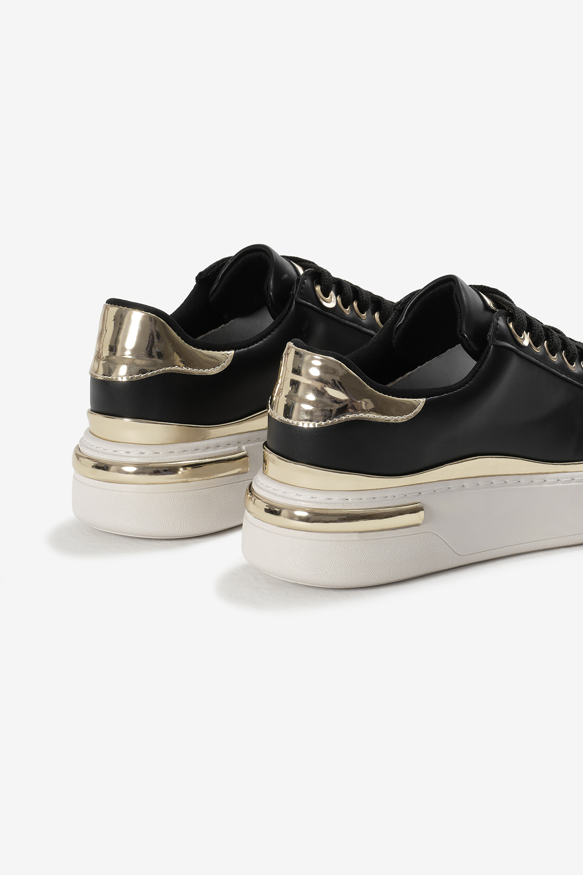 Kadın Siyah Kalın Poli Taban Altın Detaylı Bağcıklı Spor Ayakkabı - Görsel 6