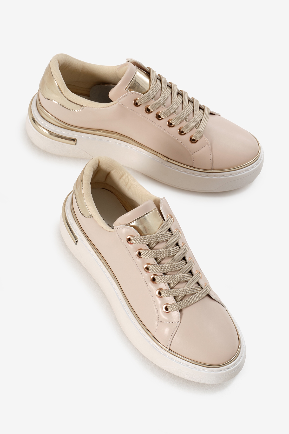 Kadın Bej Kalın Poli Taban Altın Detaylı Bağcıklı Spor Ayakkabı - Görsel 4