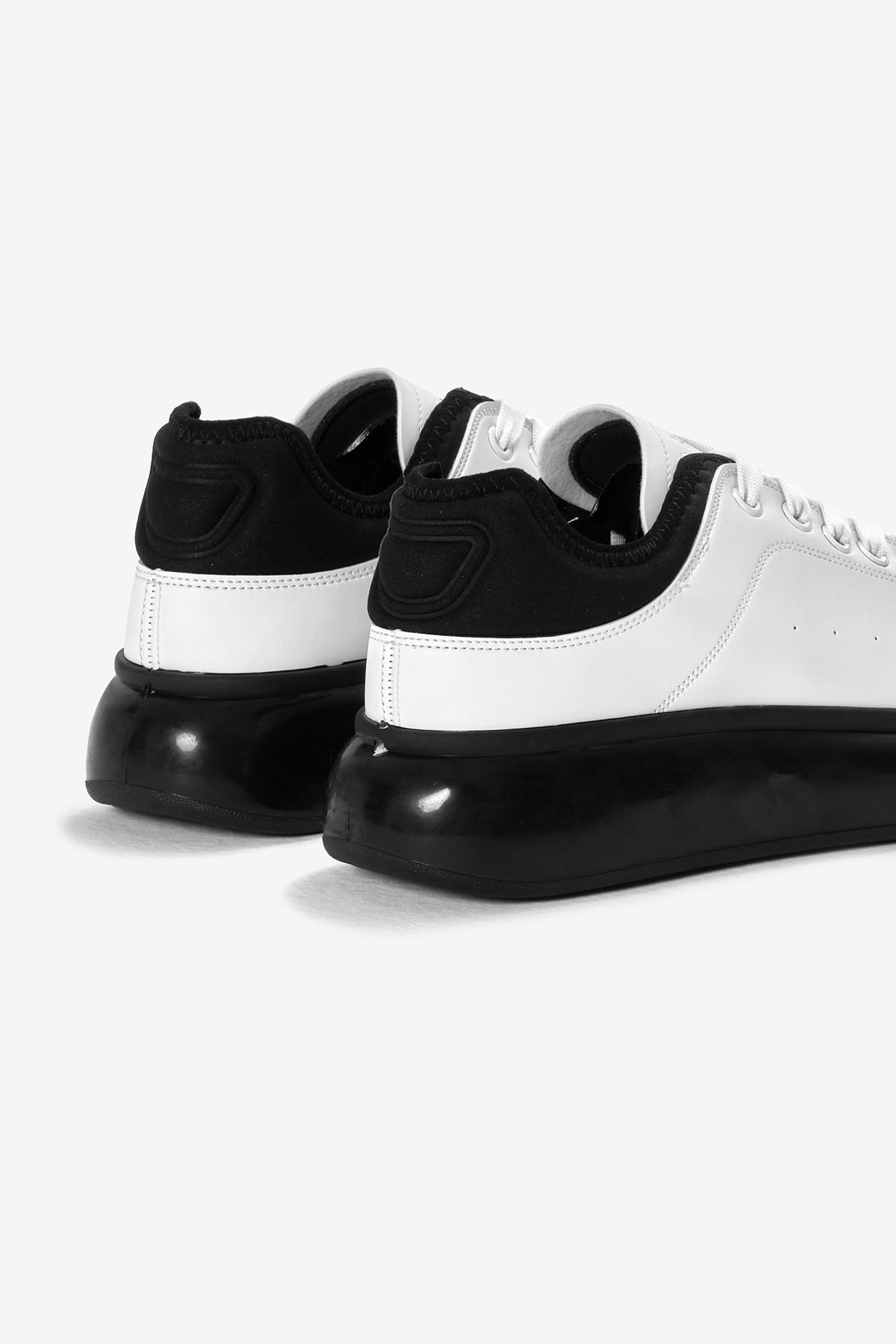 Erkek Beyaz Siyah Kalın Taban Bağcıklı Spor Ayakkabı - Görsel 6