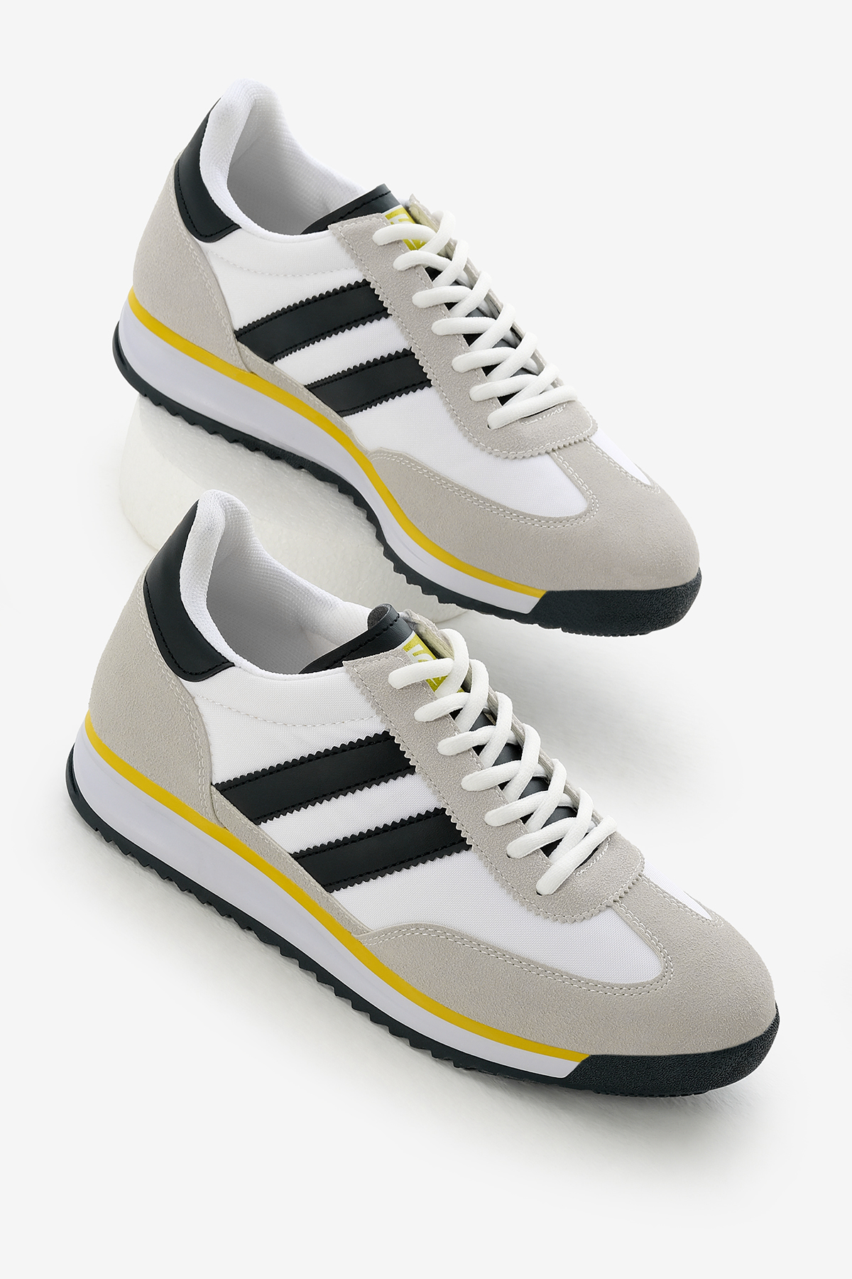 Unisex Beyaz Termo Taban Çift Şeritli Bağcıklı Spor Ayakkabı - Görsel 2