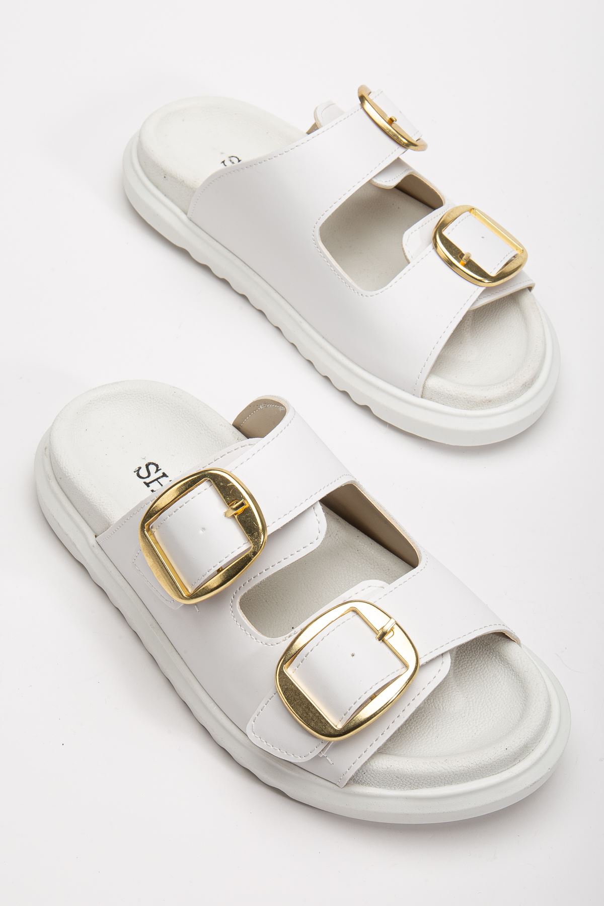 Kadın Beyaz Çift Bantlı Toka Detaylı Terlik - Görsel 4