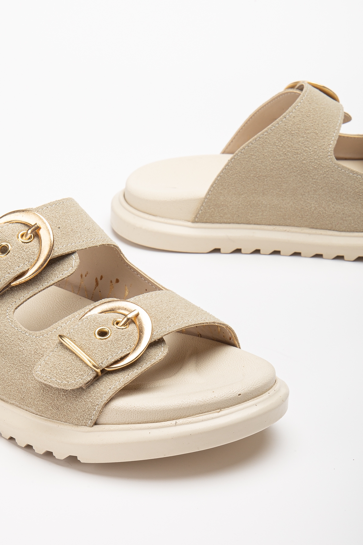 Kadın Bej Çift Bantlı Toka Detaylı Terlik - Görsel 5