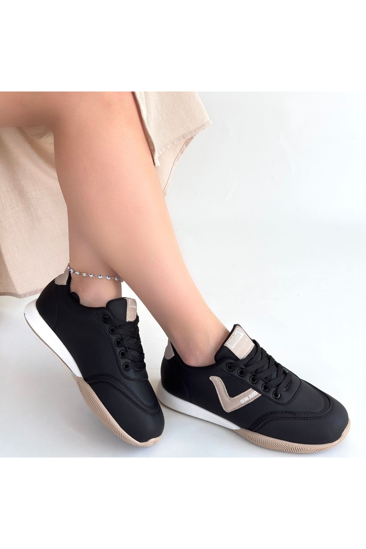 Siyah Bej Detaylı Bağcıklı Kadın Spor Ayakkabı - Görsel 5