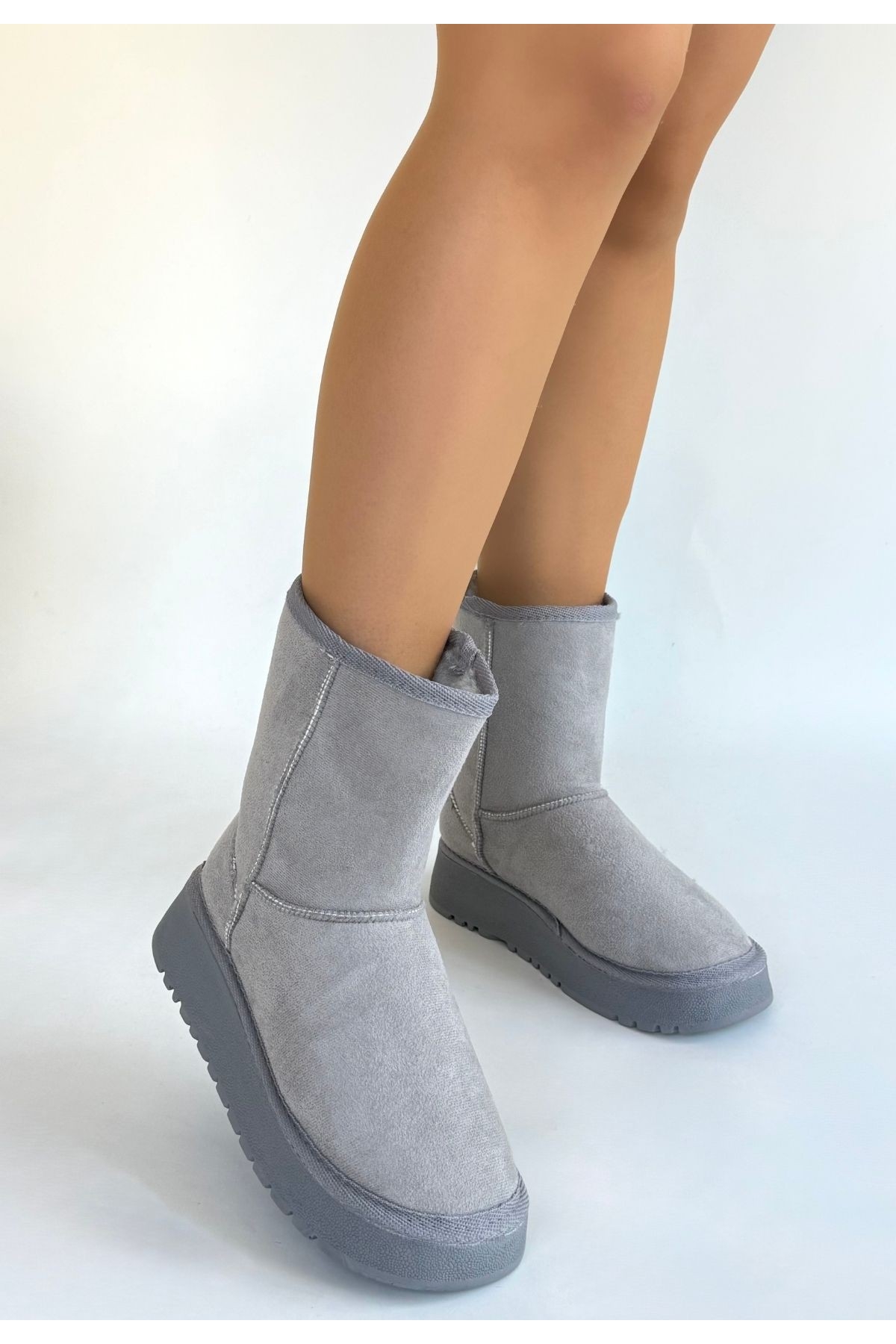 Gri Süet Kadın Düz Bot - Görsel 2