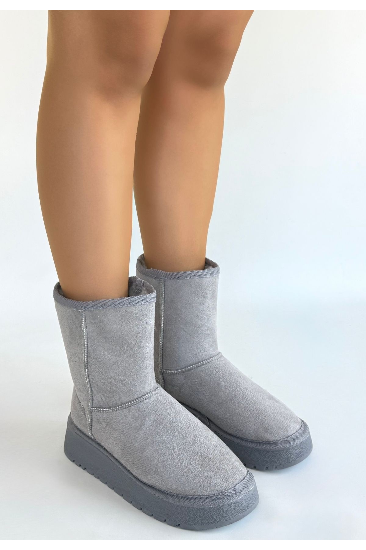Gri Süet Kadın Düz Bot - Görsel 3