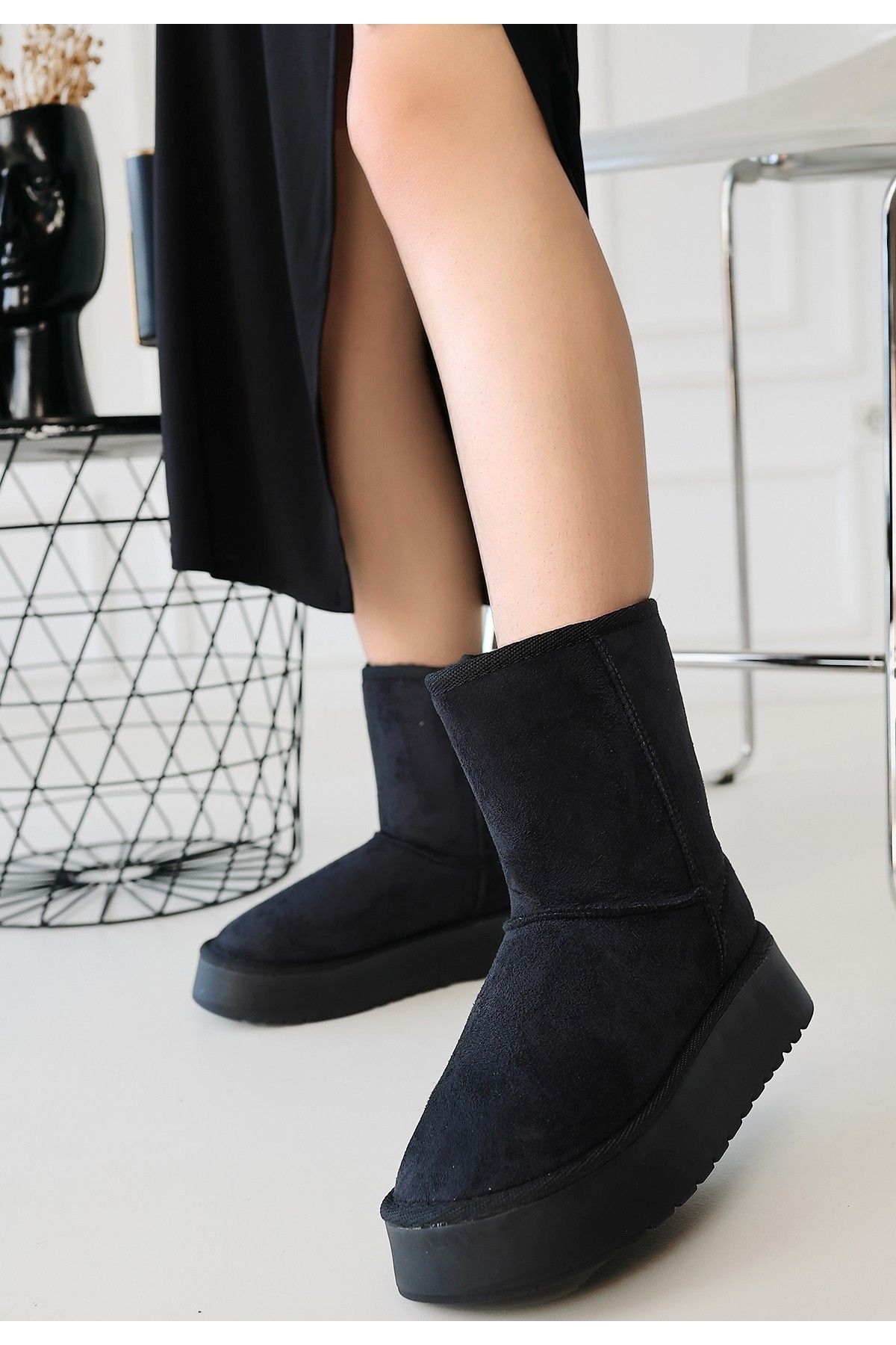 Siyah Süet Kadın Düz Bot - Görsel 2