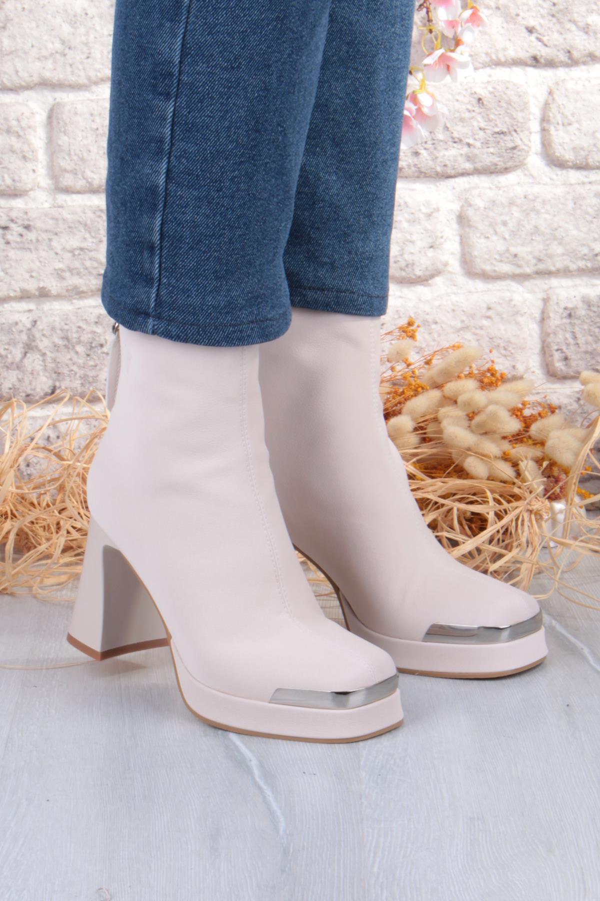 25K414-2 Kalın Topuklu Kut Burun Arka Kısımdan Fermuarlı Kadın Bot - Görsel 4