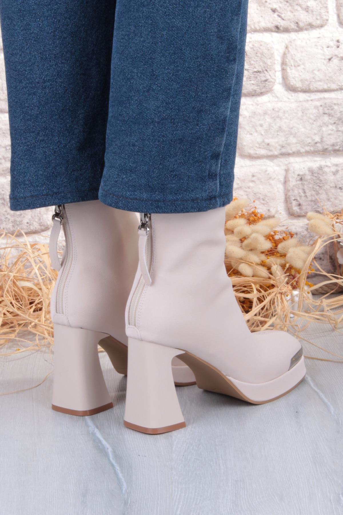 25K414-2 Kalın Topuklu Kut Burun Arka Kısımdan Fermuarlı Kadın Bot - Görsel 5