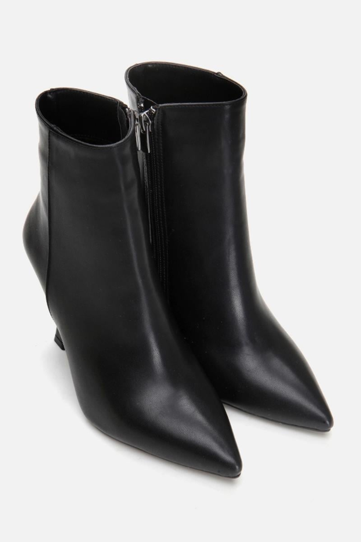 Siyah Kadın Topuklu Bot - Görsel 3