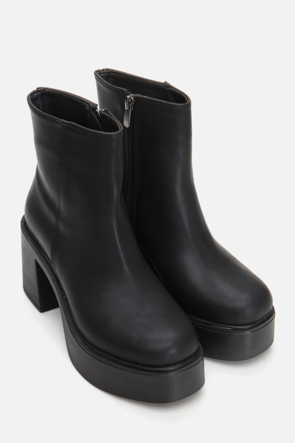 Siyah Kadın Topuklu Bot - Görsel 4