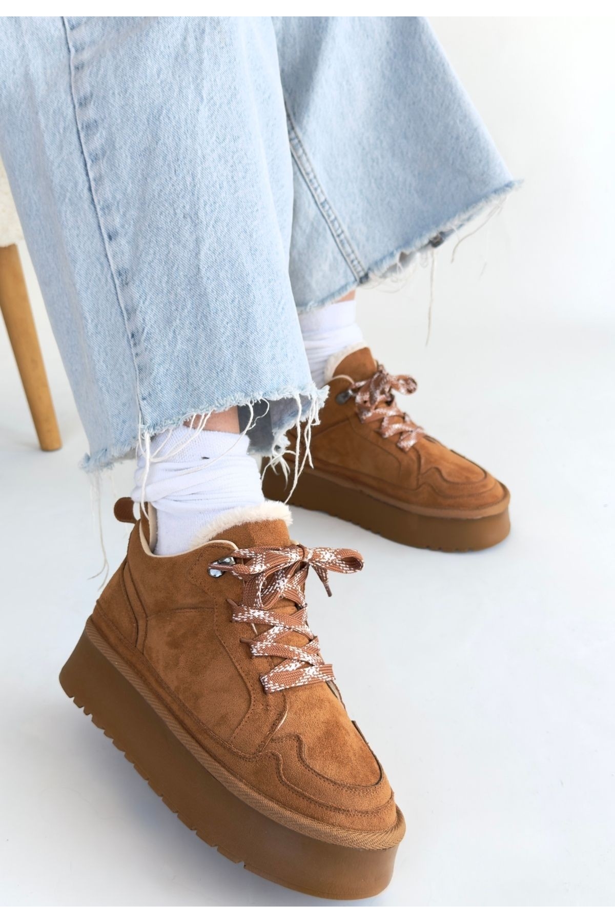 Taba Süet Bağcıklı Kadın Düz Bot - Görsel 3