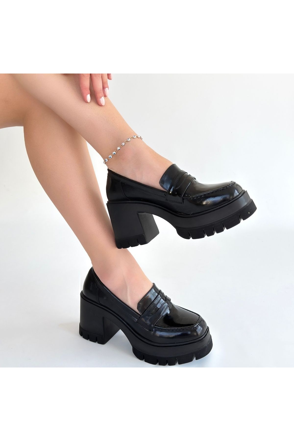 Siyah Rugan Kadın Topuklu Ayakkabı - Görsel 5