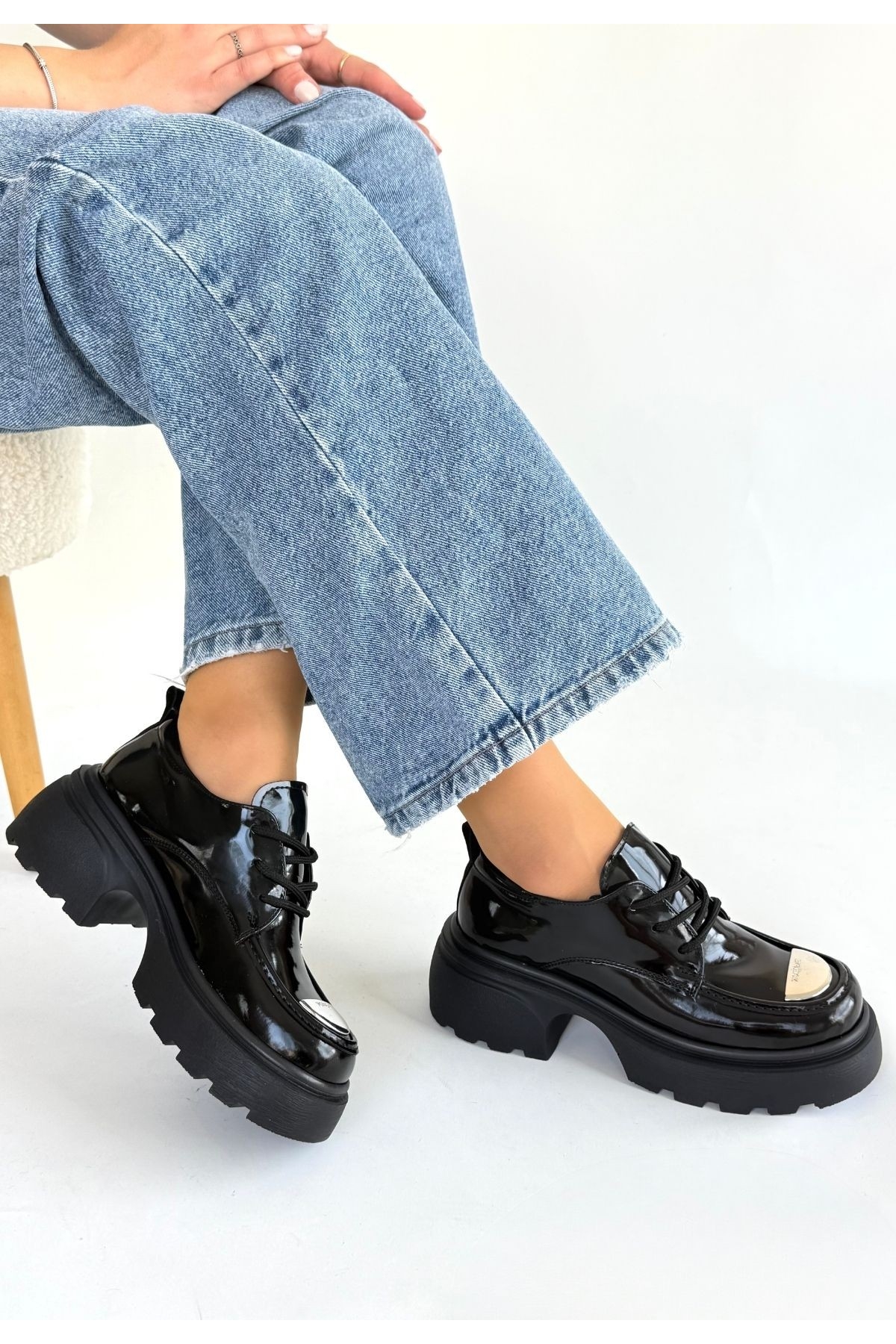 Siyah Rugan Kadın Topuklu Ayakkabı - Görsel 3