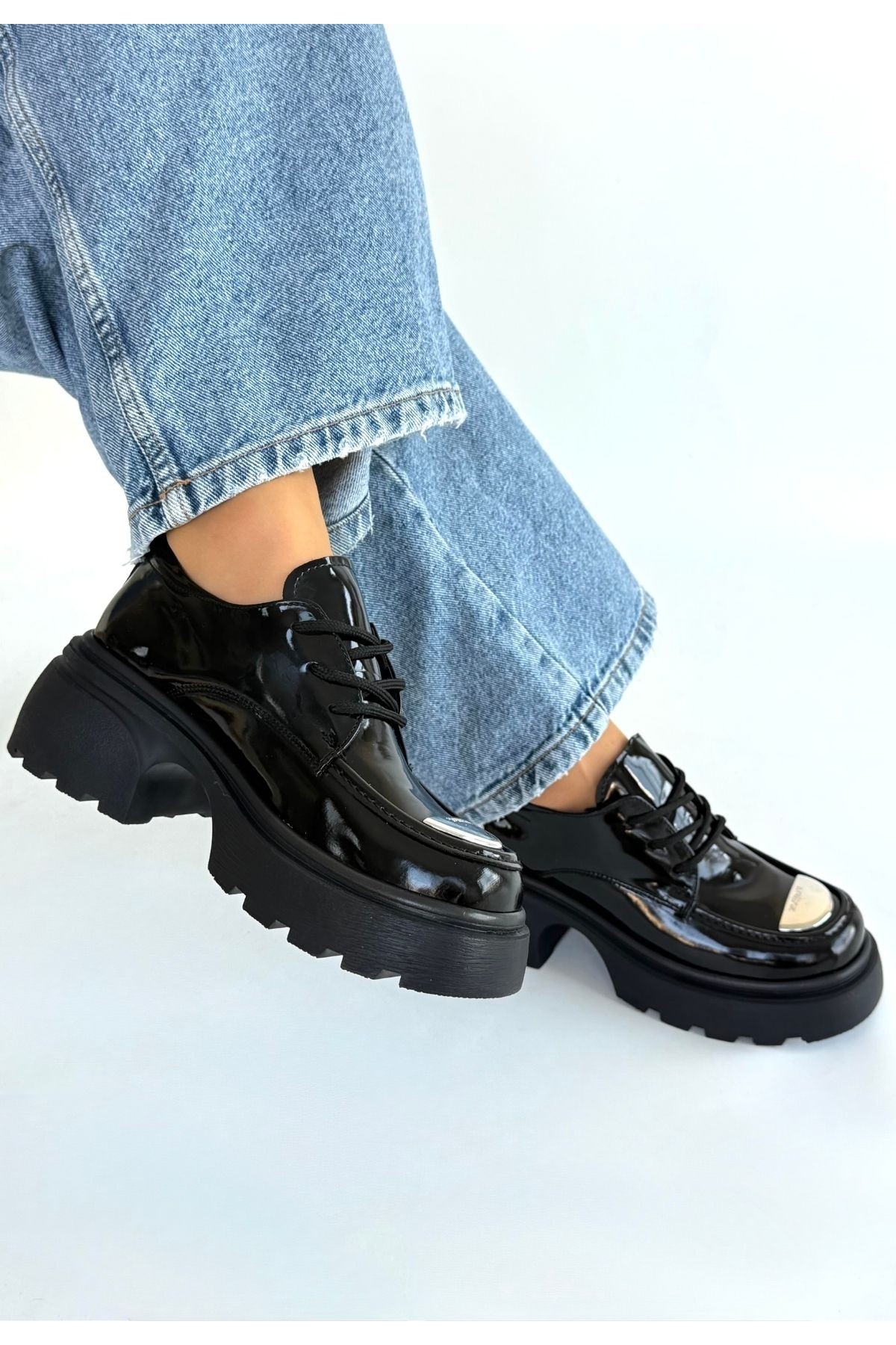 Siyah Rugan Kadın Topuklu Ayakkabı - Görsel 4