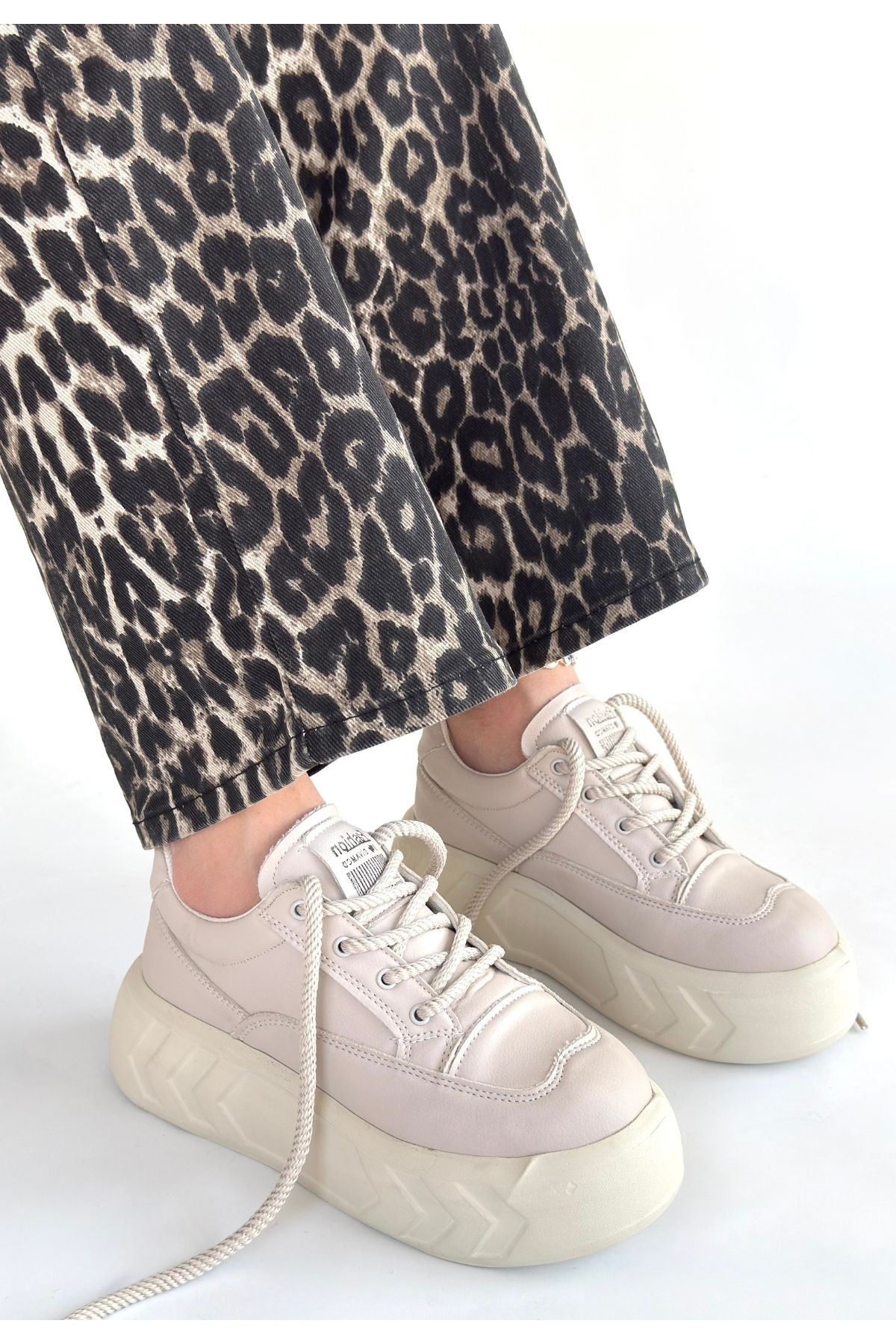 Bej Bağcıklı Kadın Spor Ayakkabı - Görsel 2