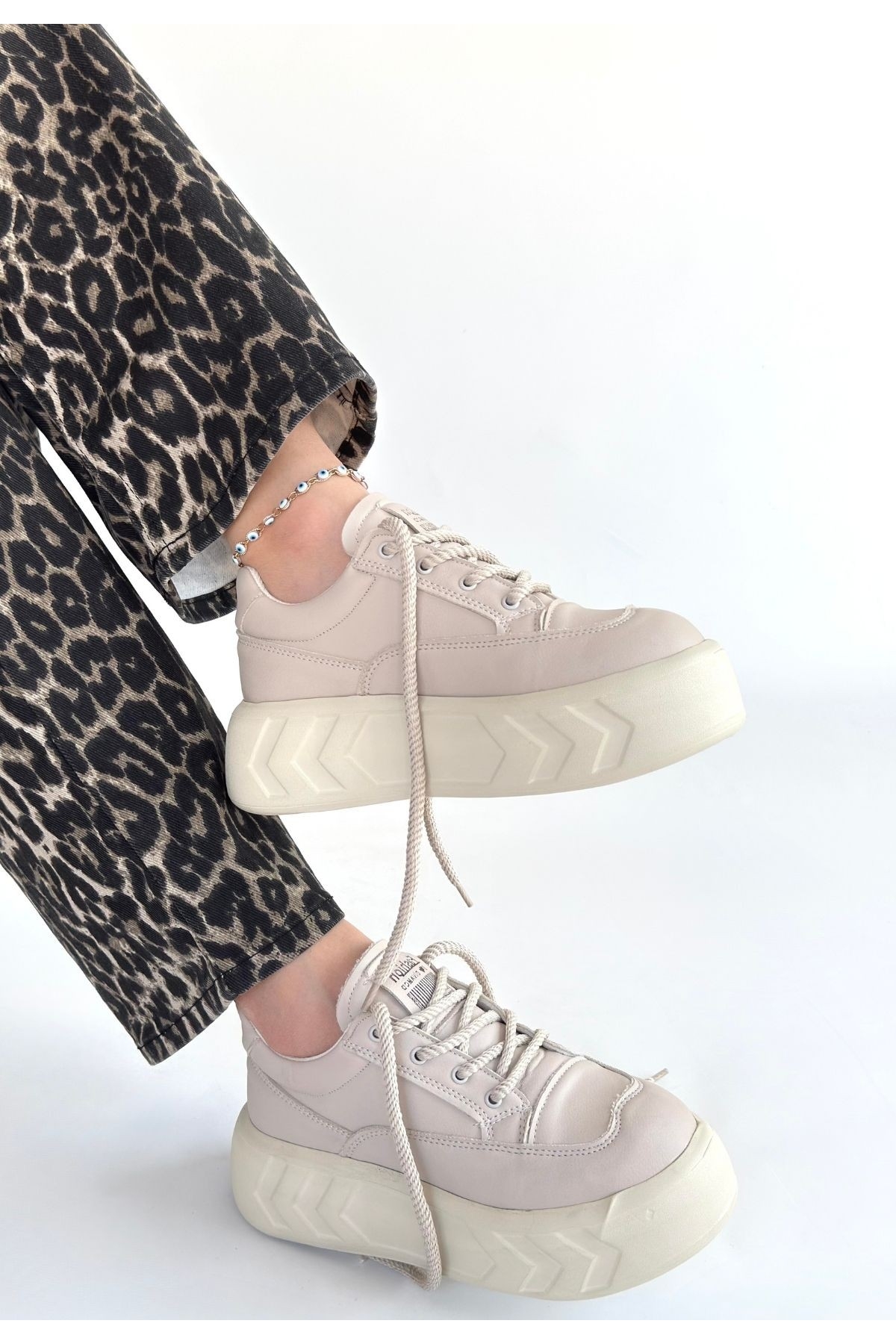 Bej Bağcıklı Kadın Spor Ayakkabı - Görsel 3