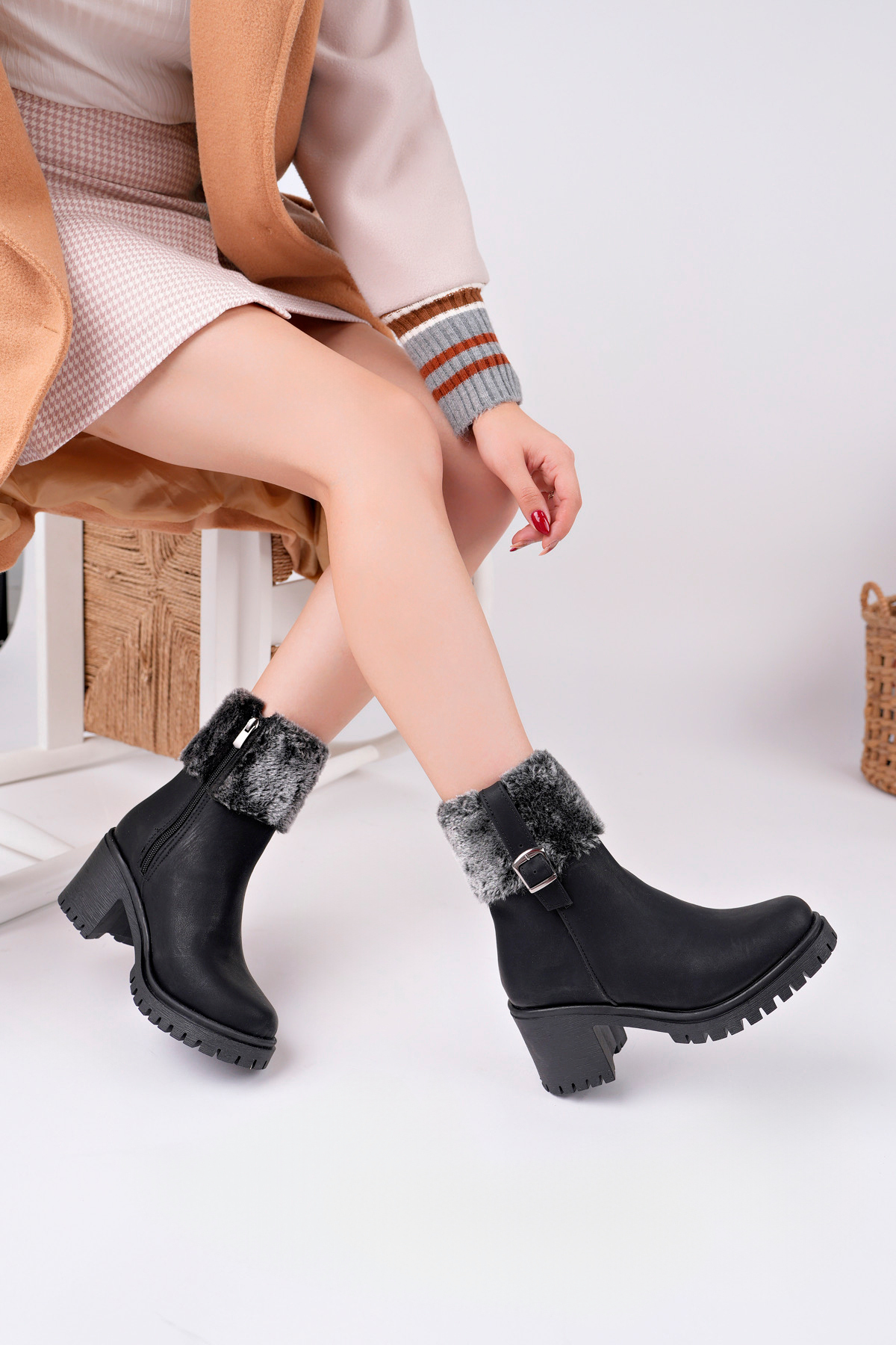 2430 Kürklü Bot Yüksek Topuk - Görsel 2