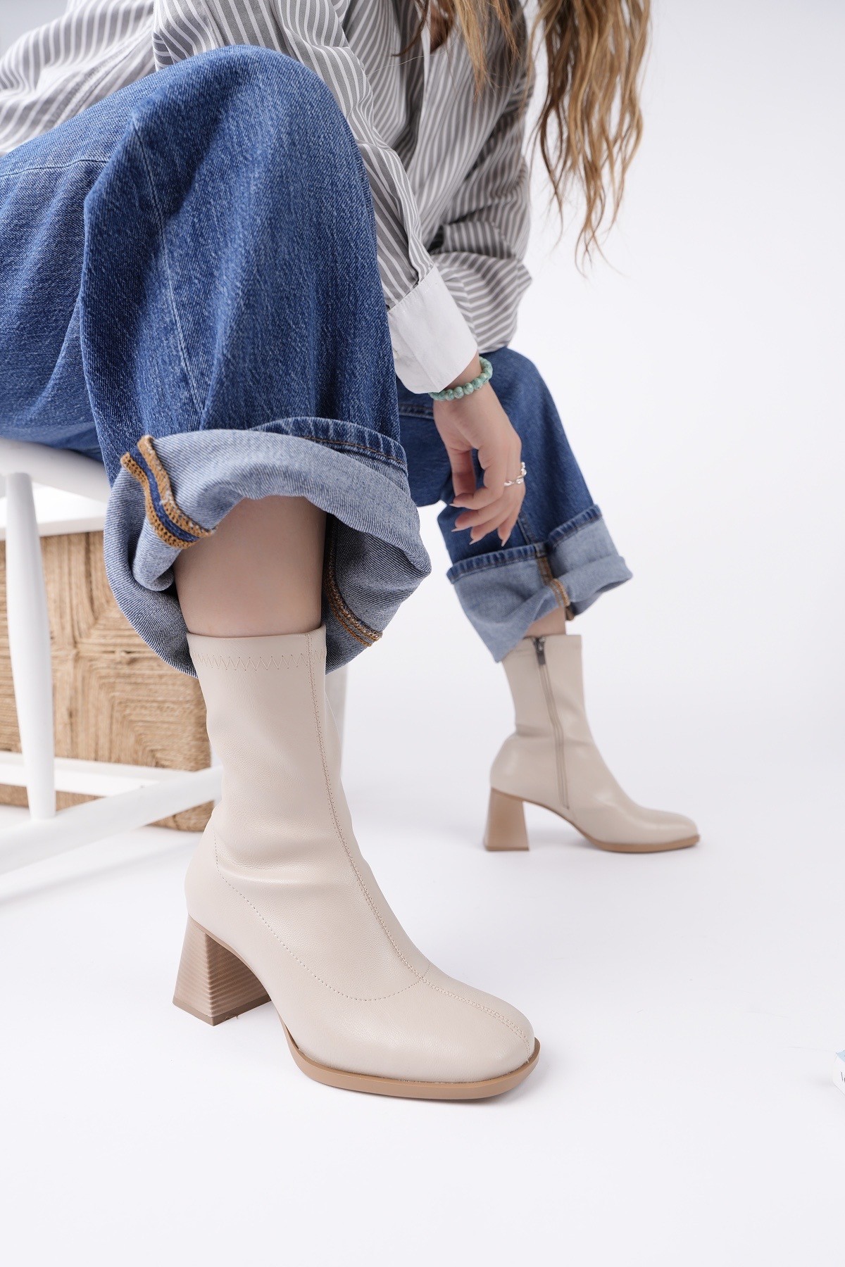 STORM Garantili Küt Burun Arkadan Fermuarlı Kadın Topuklu Bot - Görsel 2