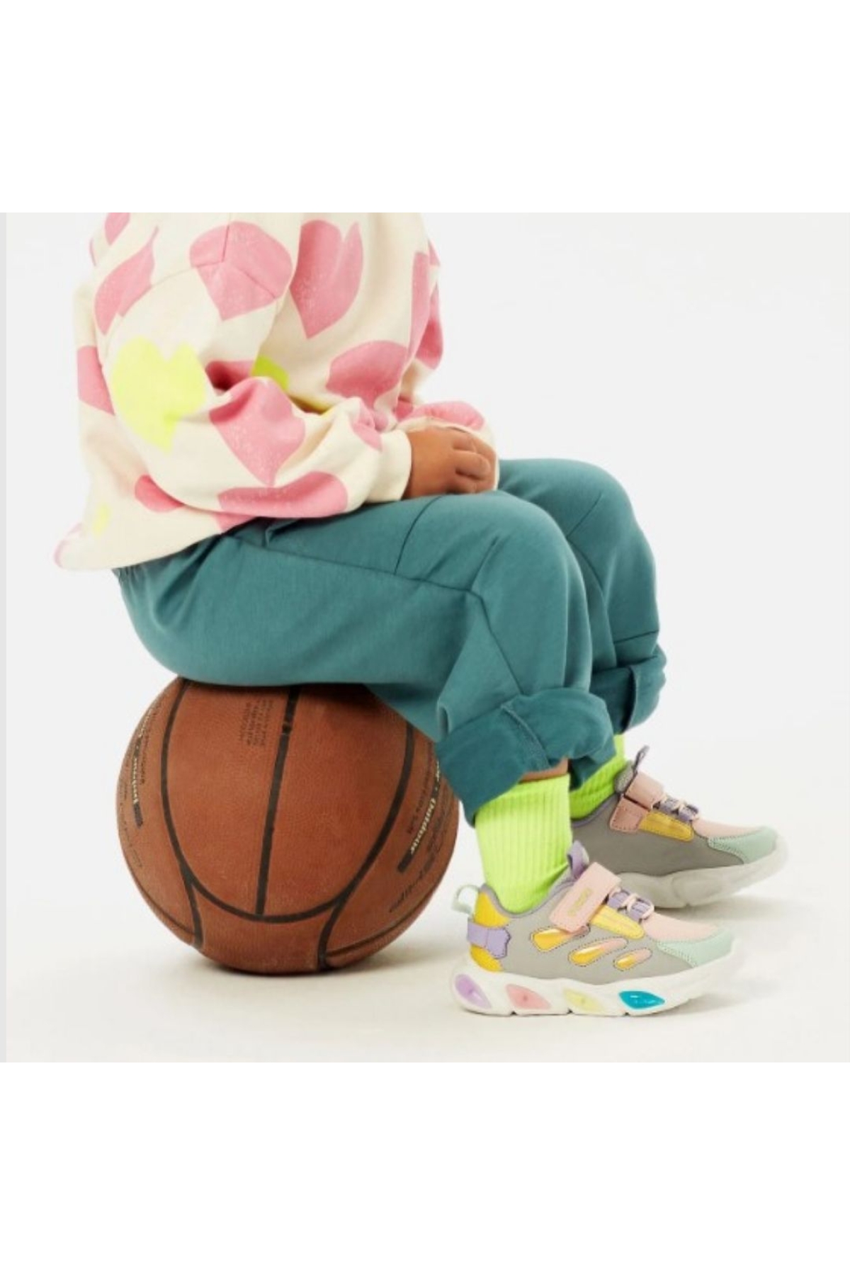 Lamb Işıklı Ortopedik Çocuk Spor Ayakkabı - Görsel 3