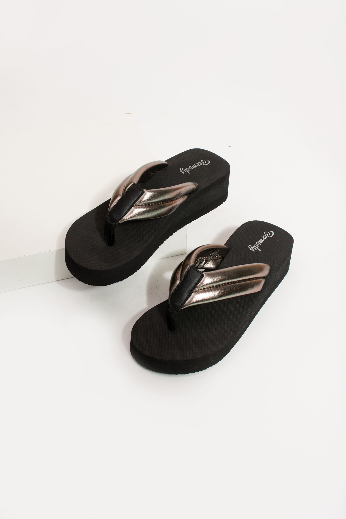 Nora Platform Topuk Parmak Arası Kadın Plaj Terlik - Görsel 5