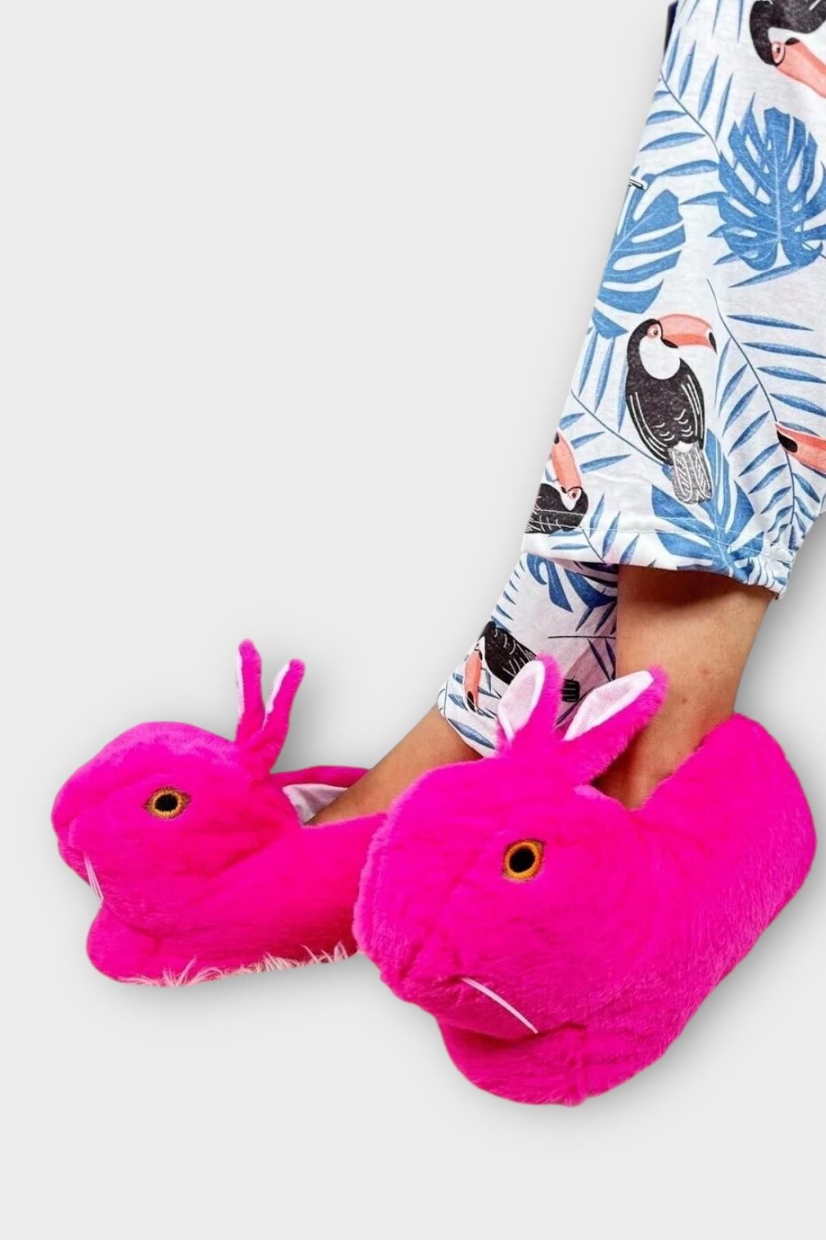 Peluş Tavşan Figürlü Kaymaz ve Ses Yapmaz Ev Panduf FUŞYA - Görsel 2