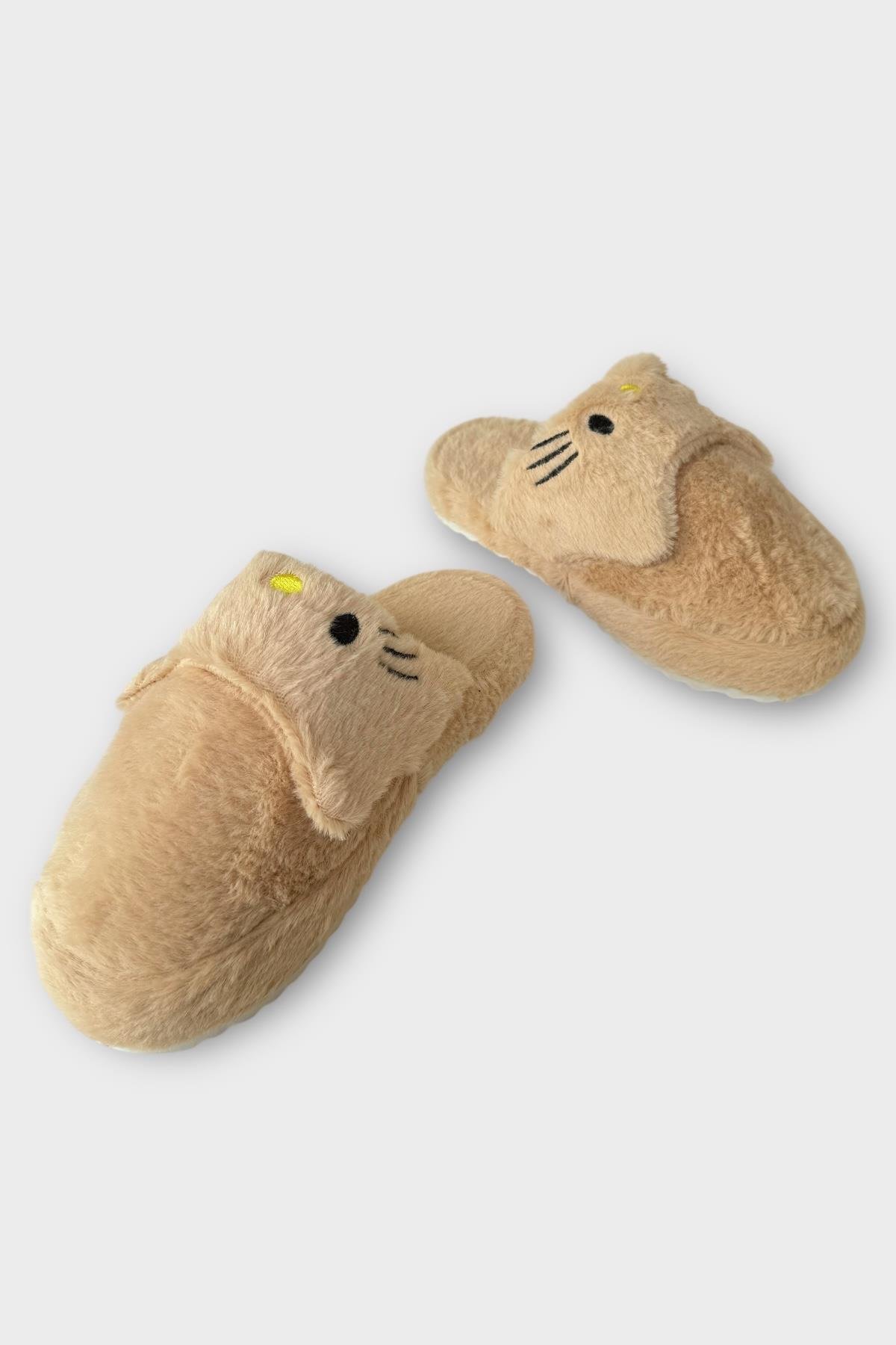 Kışlık Kadın HelloKitty Figürlü Kaydırmaz Taban Ev Ayakkabısı Panduf KAHVERENGİ - Görsel 5