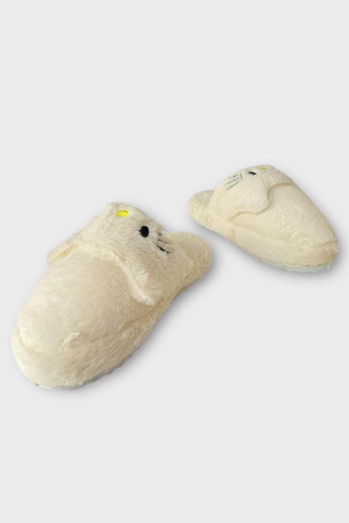 Kışlık Kadın HelloKitty Figürlü Kaydırmaz Taban Ev Ayakkabısı Panduf BEYAZ - Görsel 5