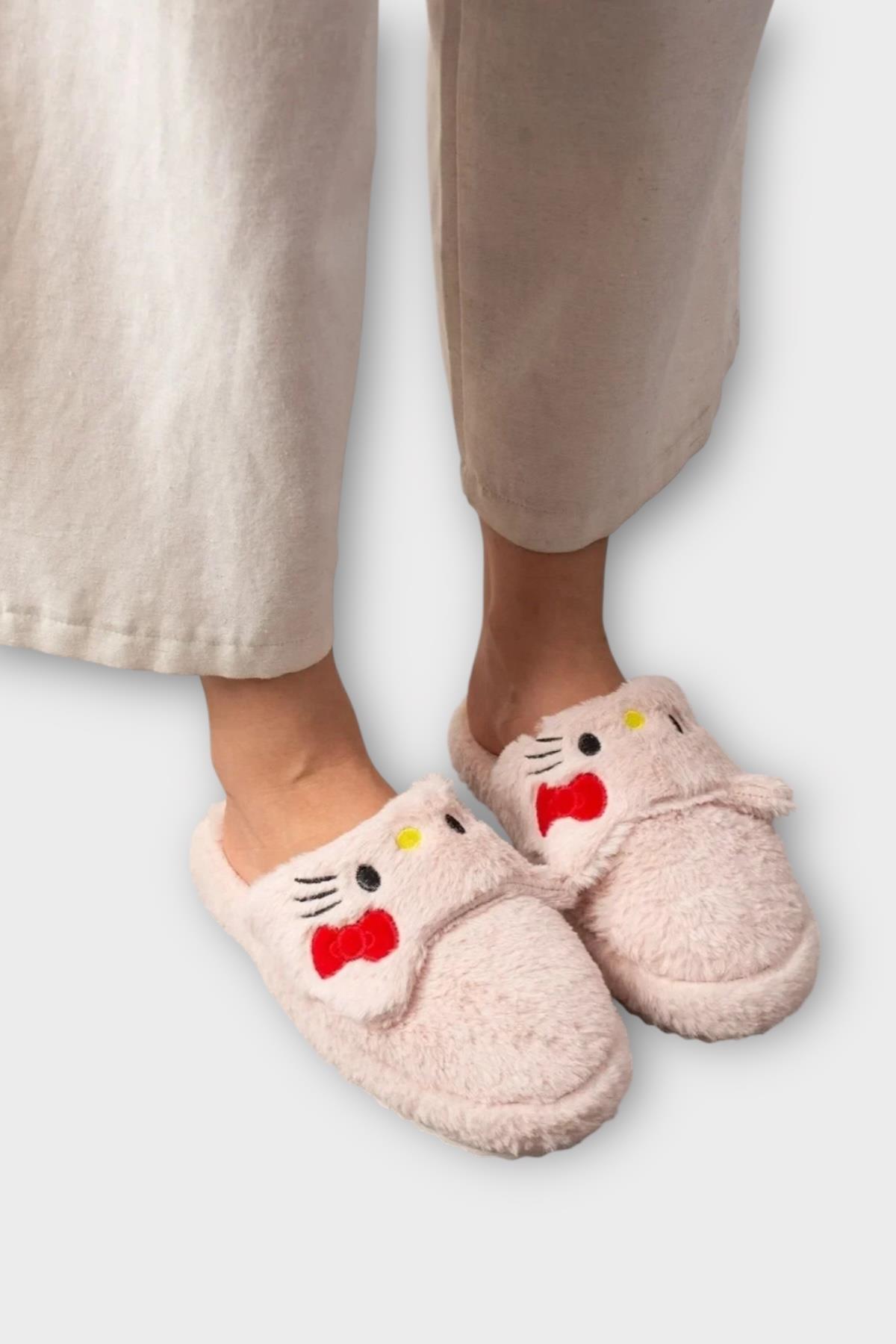 Kışlık Kadın HelloKitty Figürlü Kaydırmaz Taban Ev Ayakkabısı Panduf PUDRA - Görsel 8