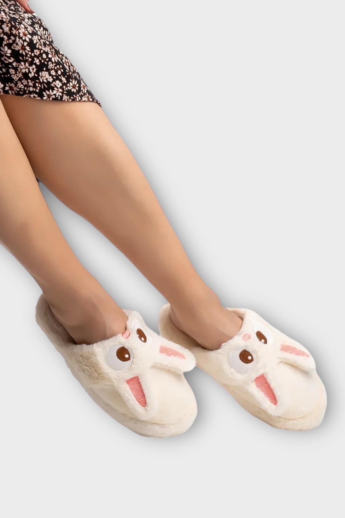 Kadın KışlıkTavşan Figürlü Kaydırmaz Taban Ev Terliği Panduf BEYAZ - Görsel 9