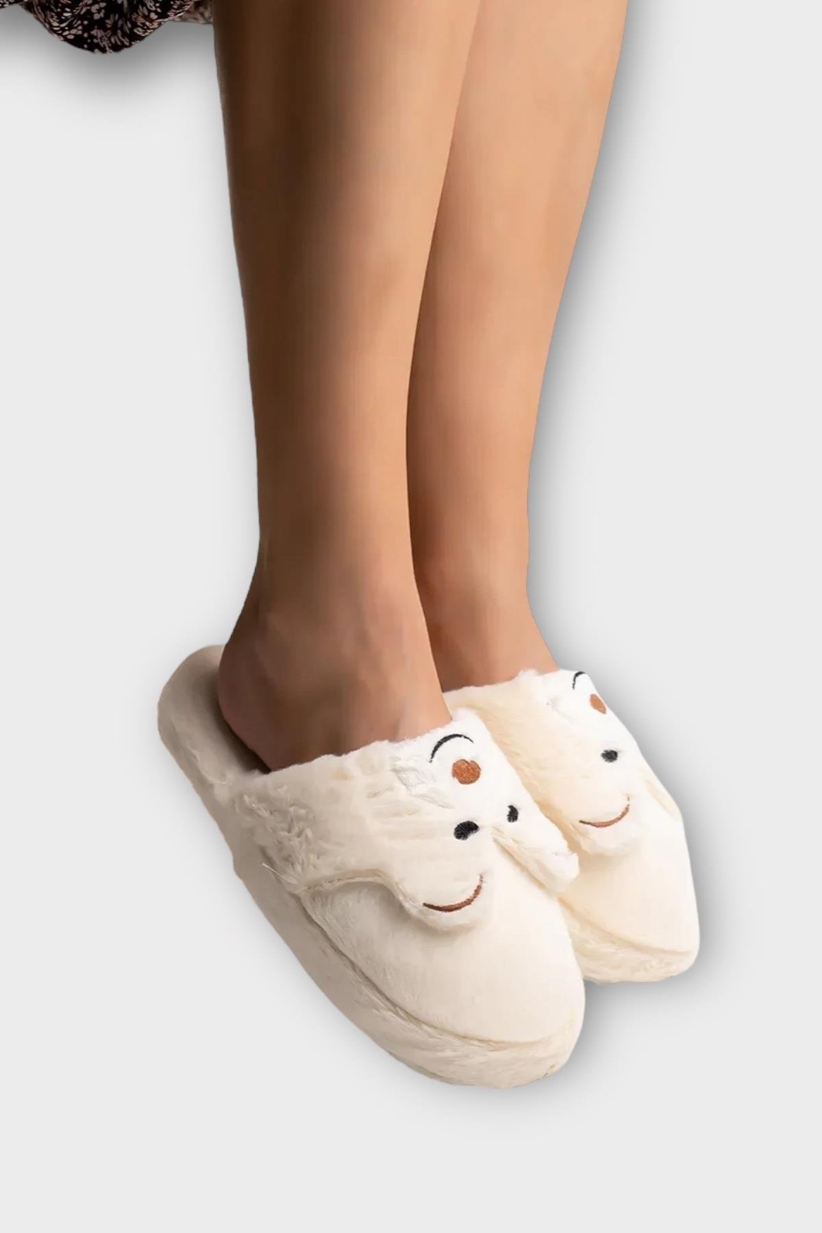 Kadın Kışlık Sevimli Panda Figürlü Kaydırmaz Taban Ev Terliği Panduf BEYAZ - Görsel 8
