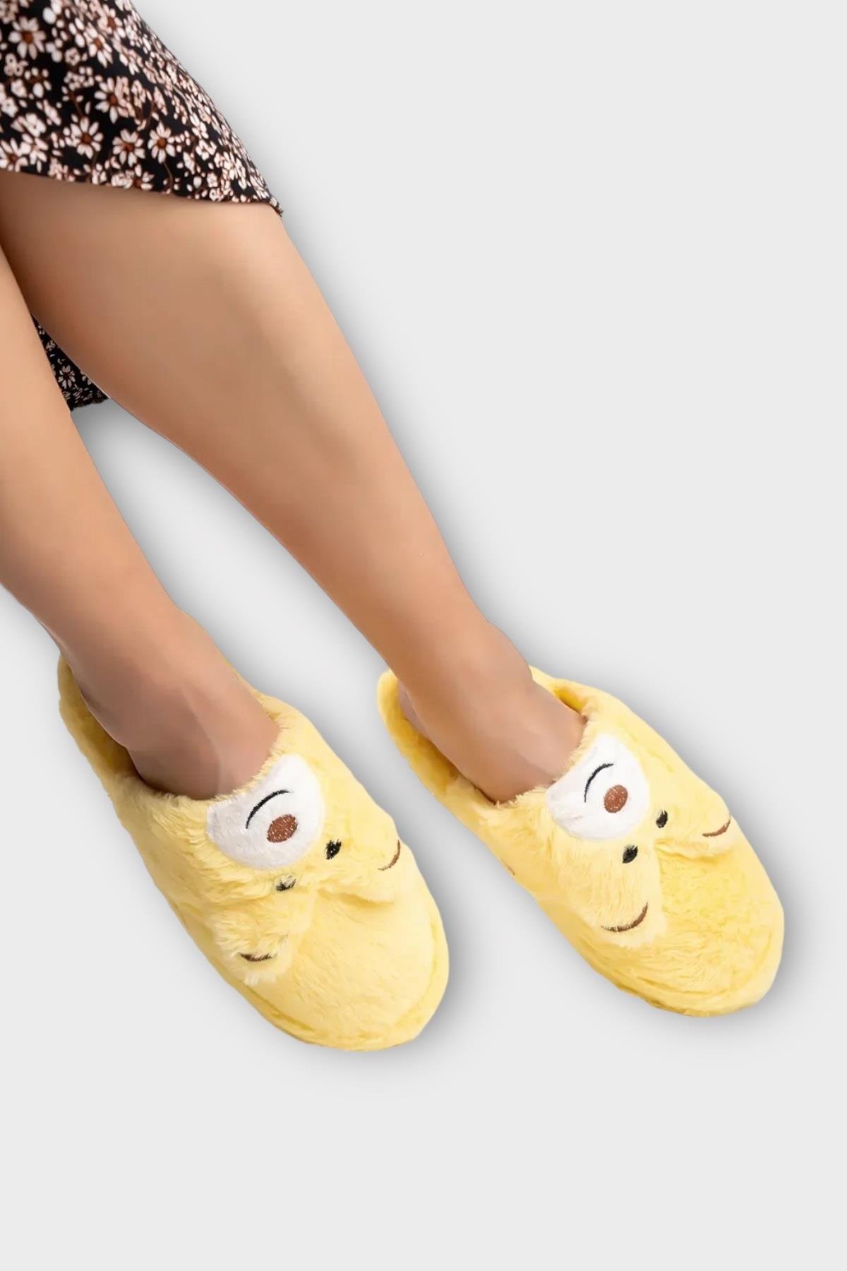 Kadın Kışlık Sevimli Panda Figürlü Kaydırmaz Taban Ev Terliği Panduf SARI - Görsel 7
